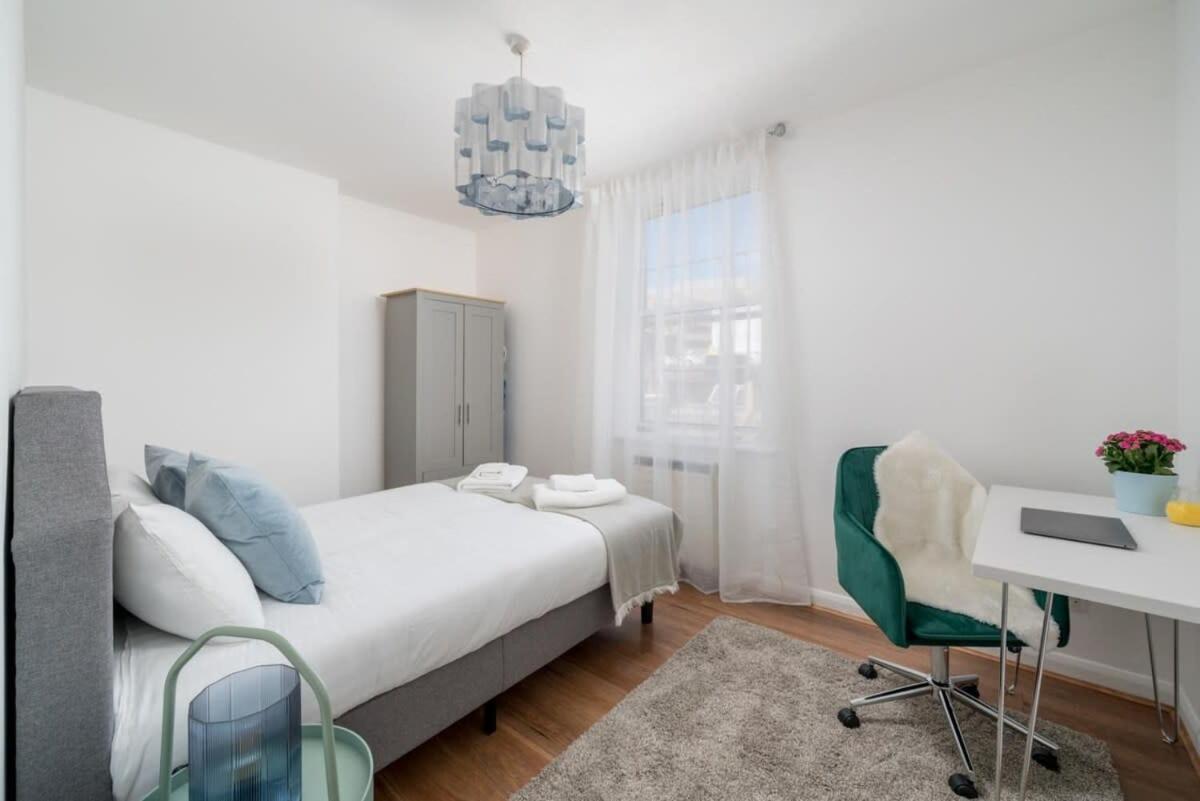 City Of Lovely Two Bedroom Appartement Londres