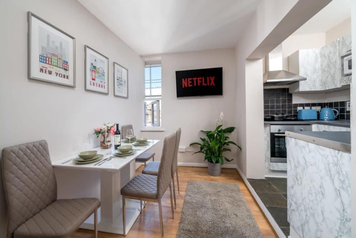 City Of Lovely Two Bedroom * Londres
