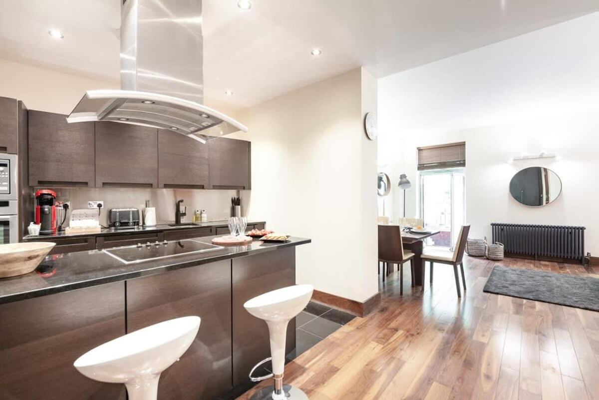 Apartamento Modern And Comfortable Air-conditioned 2br Flat Londres