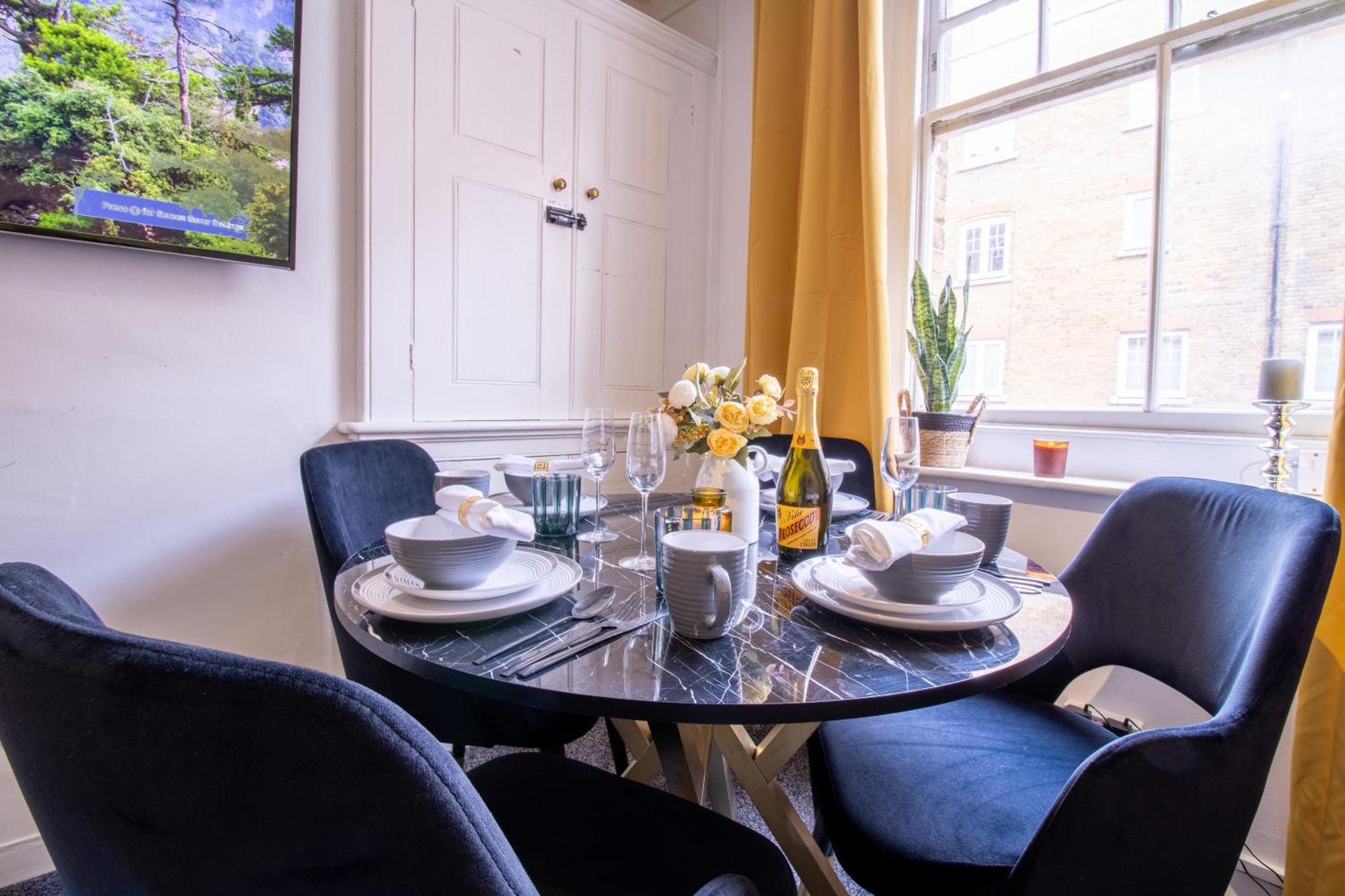 Chic Urban Retreat 1 Bedroom Gem In Covent Garden *