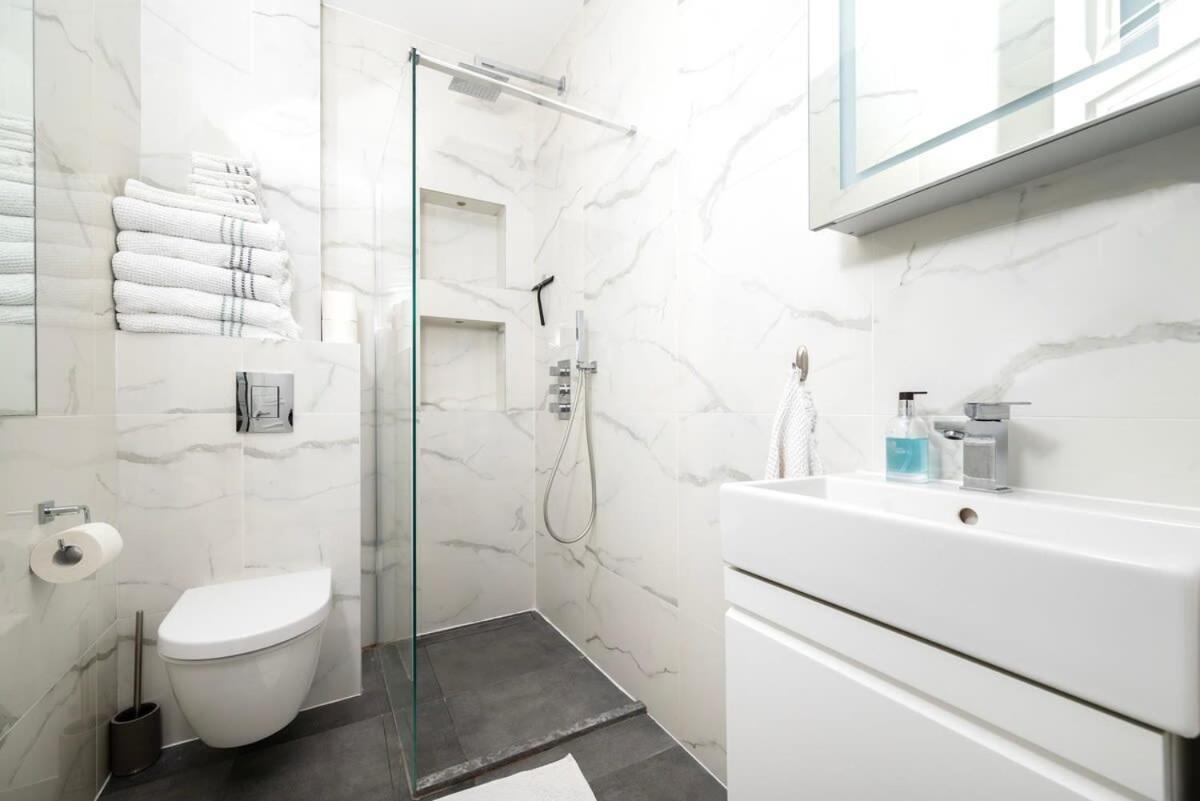 Chic 1br Maida Vale Near Parks And Little Venice Appartement