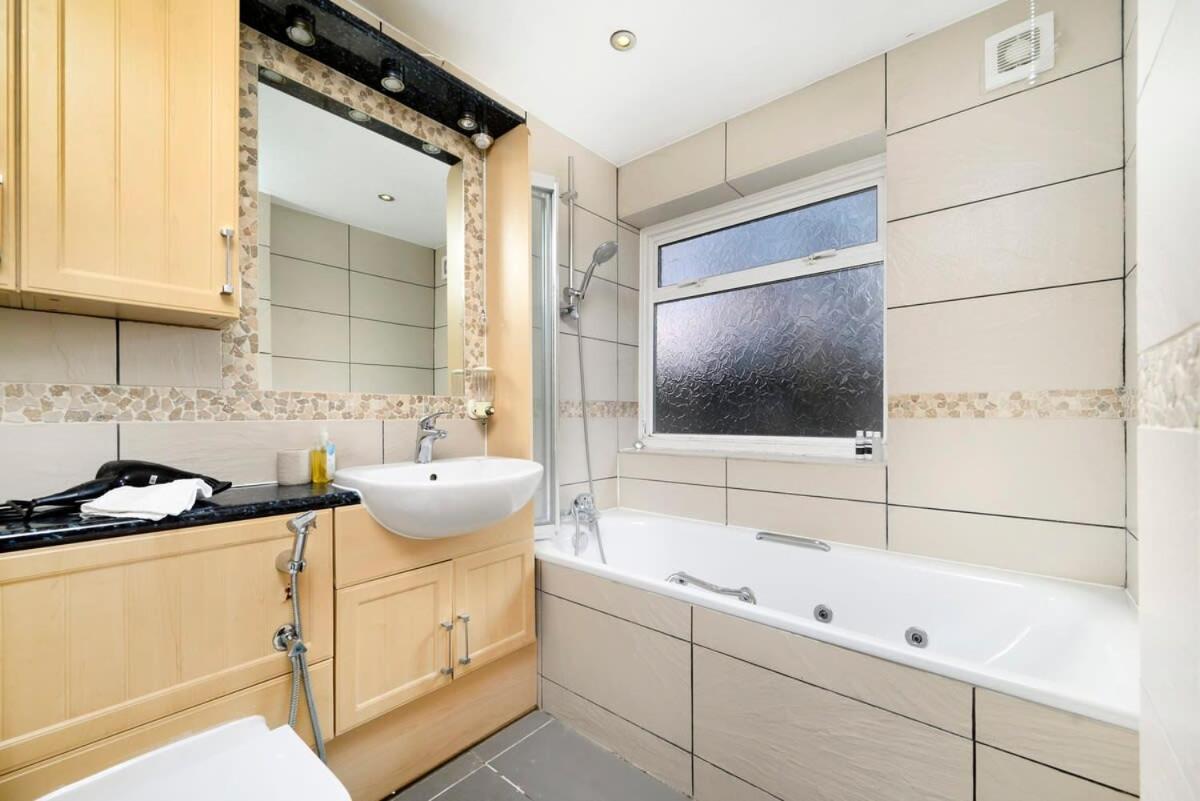 Hébergement de vacances Chic 3br - Eats And Sights Closeby Londres