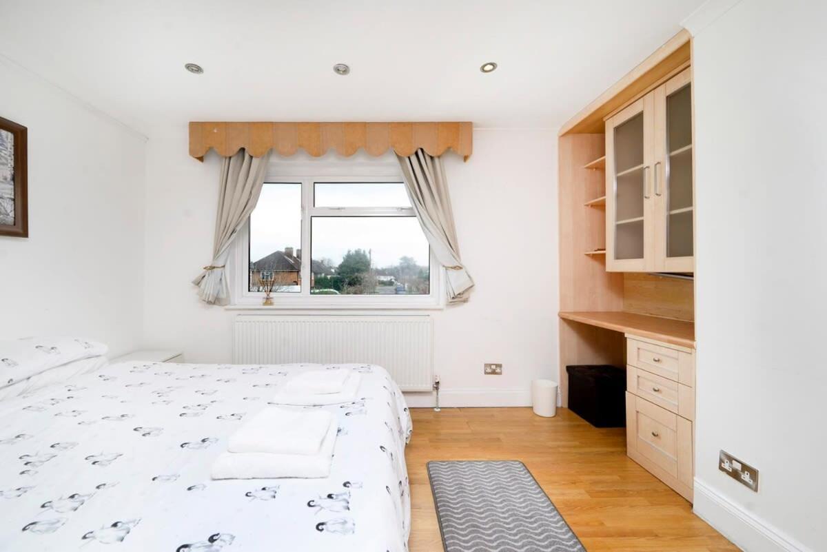 Hébergement de vacances Chic 3br - Eats And Sights Closeby