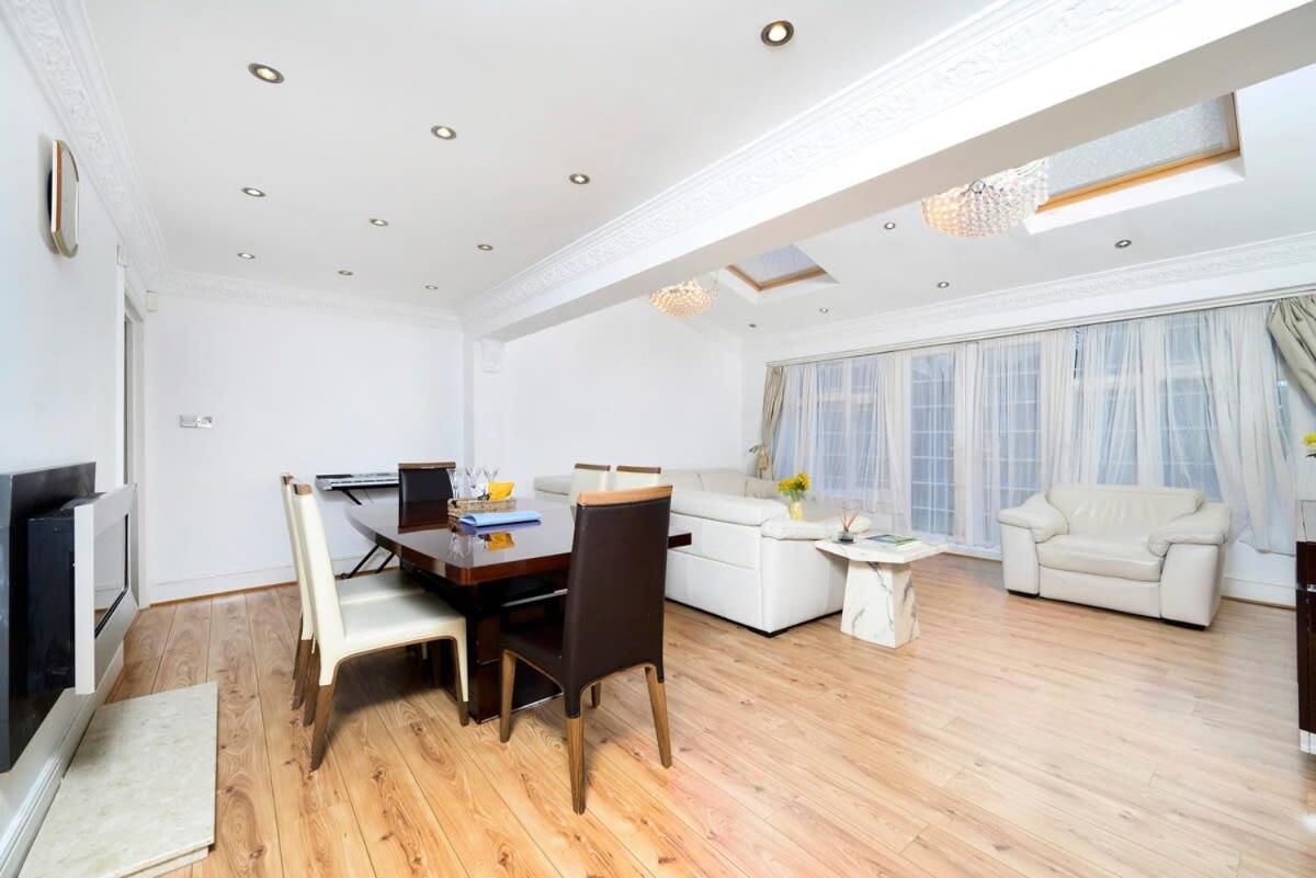 Chic 3br - Eats And Sights Closeby Hébergement de vacances Londres