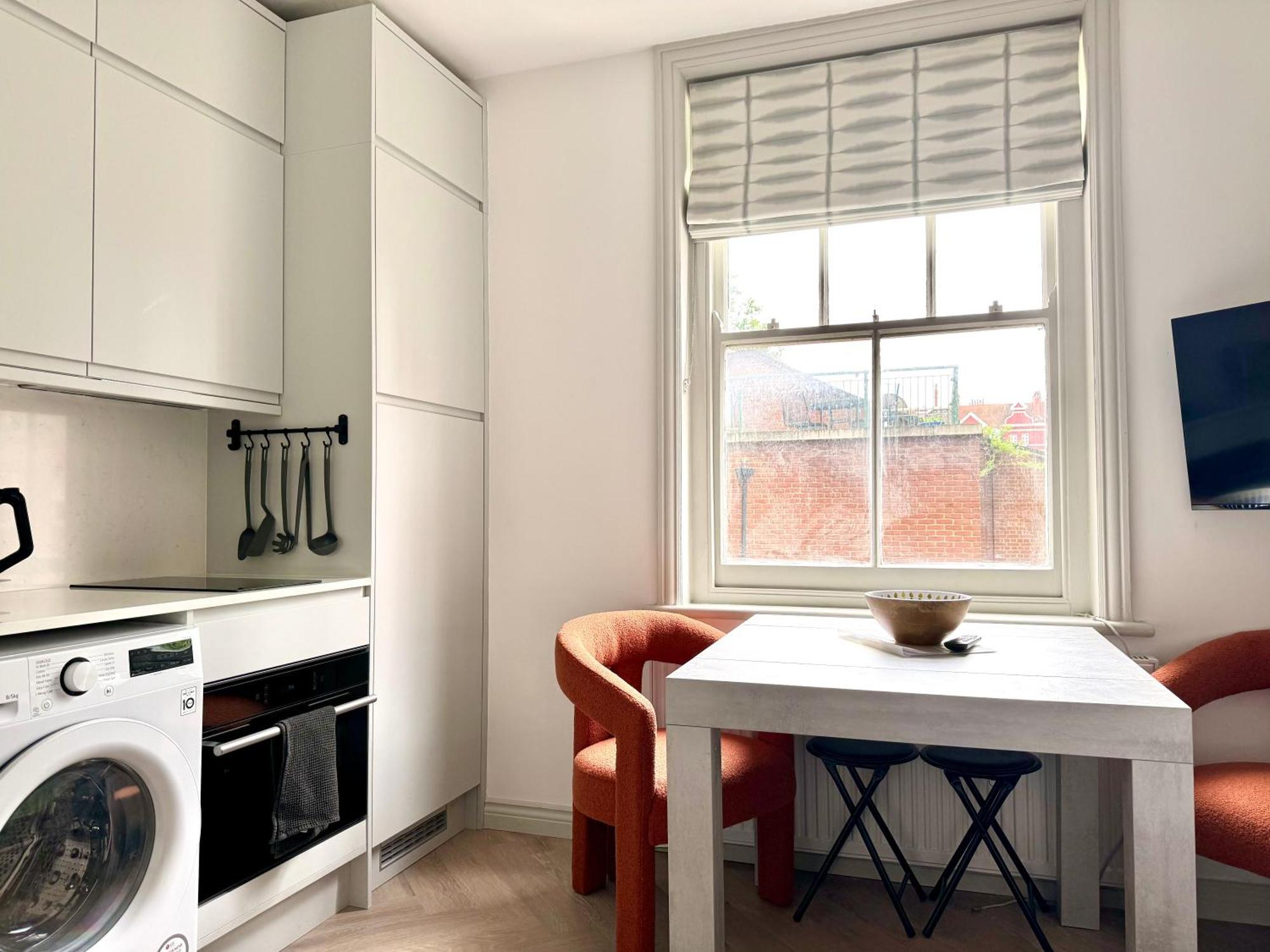 Cozy And Bright One Bed In Marylebone Apartment London