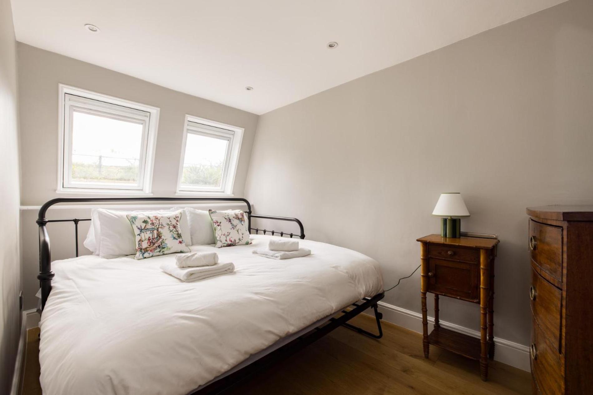 The Thames Embrace 3 Bedroom And Garden House In Battersea * Londres