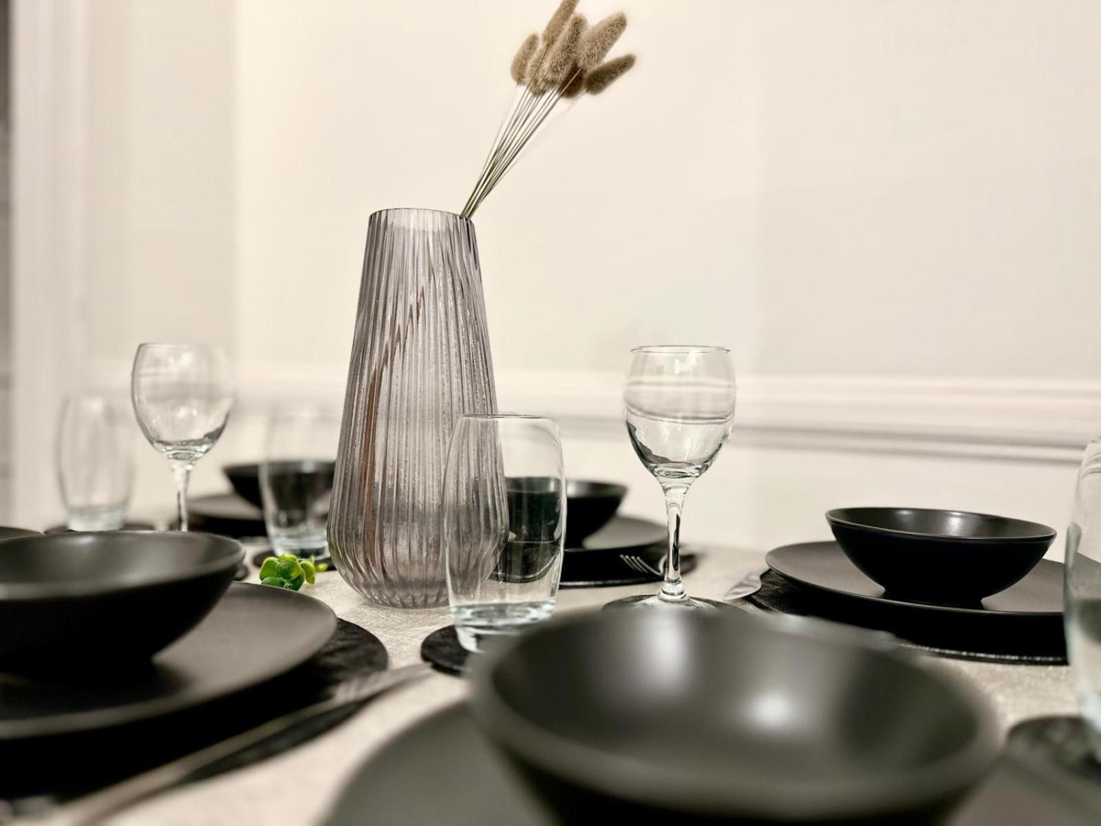 Serviced 4 Bed 2 Bath Manor Park House Appartement Londres