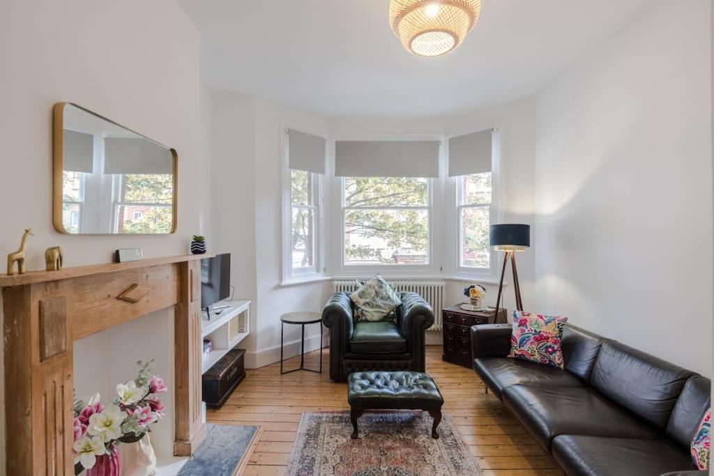 The Oval Abode