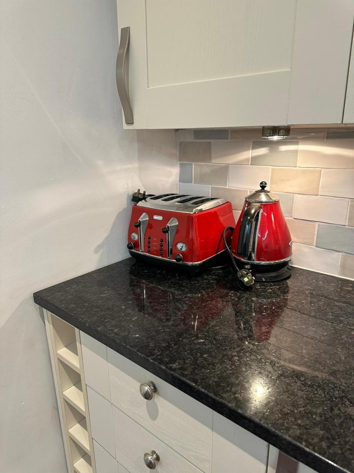 Apartamento 2 Bedroom Flat Wembley Londres