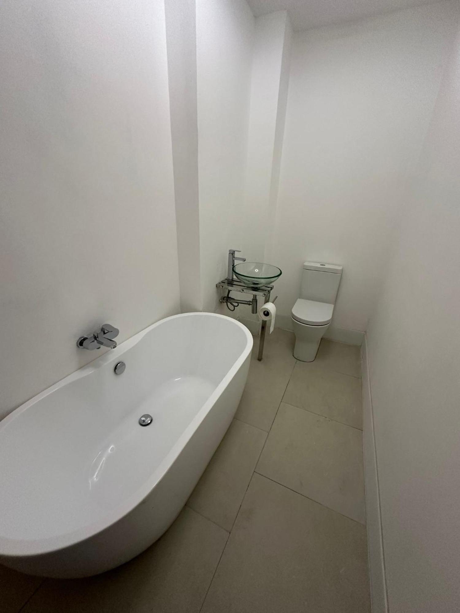 2 Bedroom Flat Wembley Londres