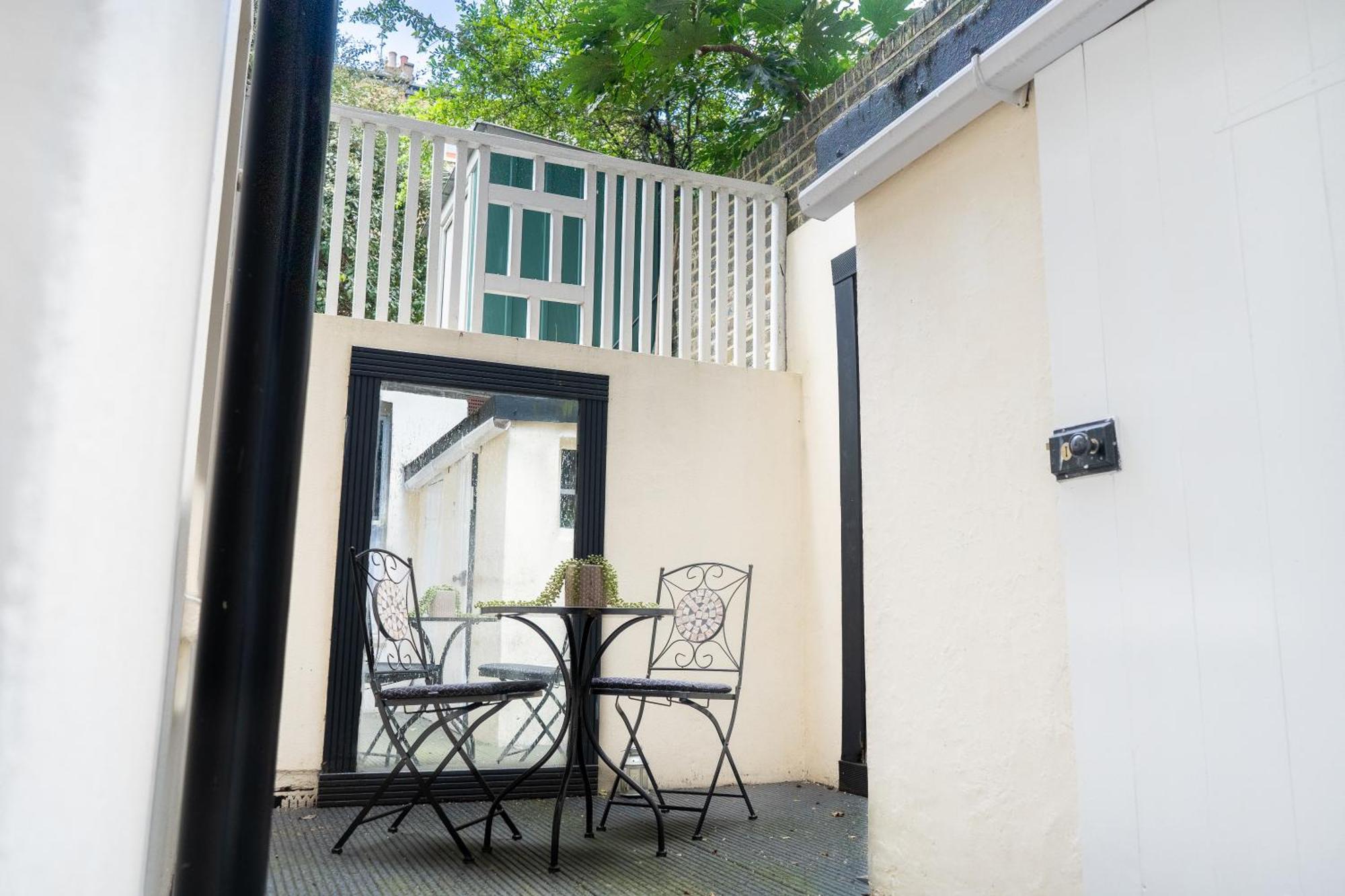 Cozy And Comfy Flat In Earls Court Apartamento