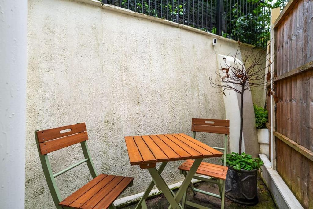 2 Bed / 2 Bath Versace In Knightsbridge * London