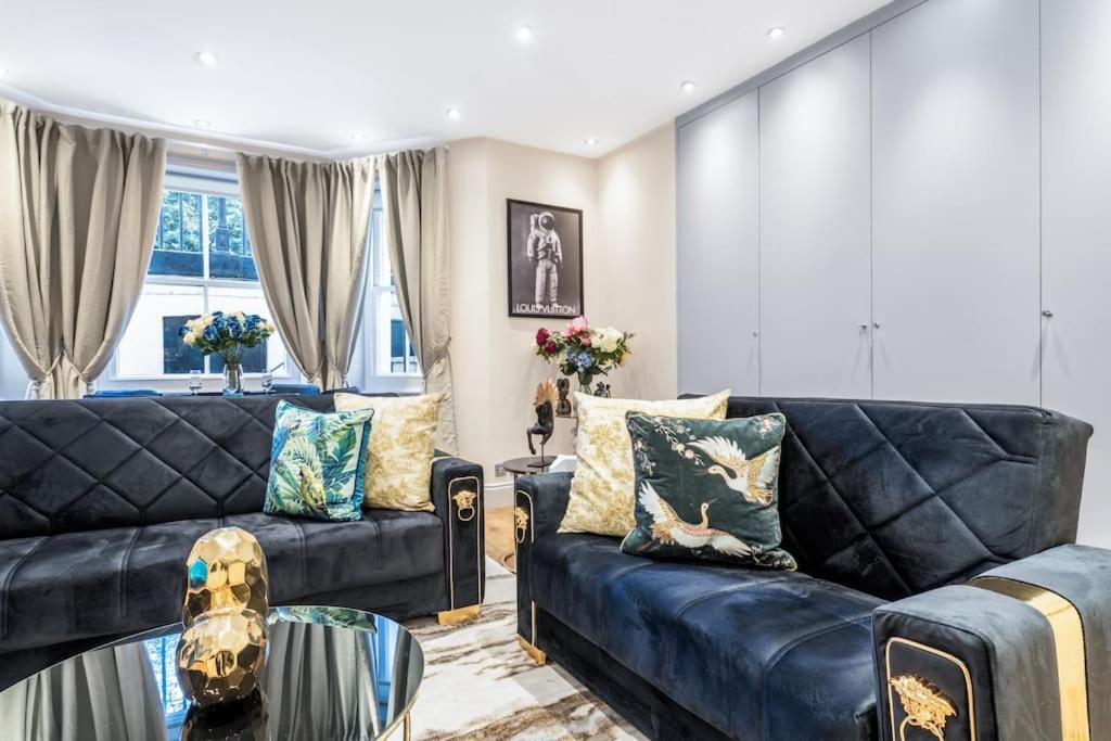 2 Bed / 2 Bath Versace In Knightsbridge London