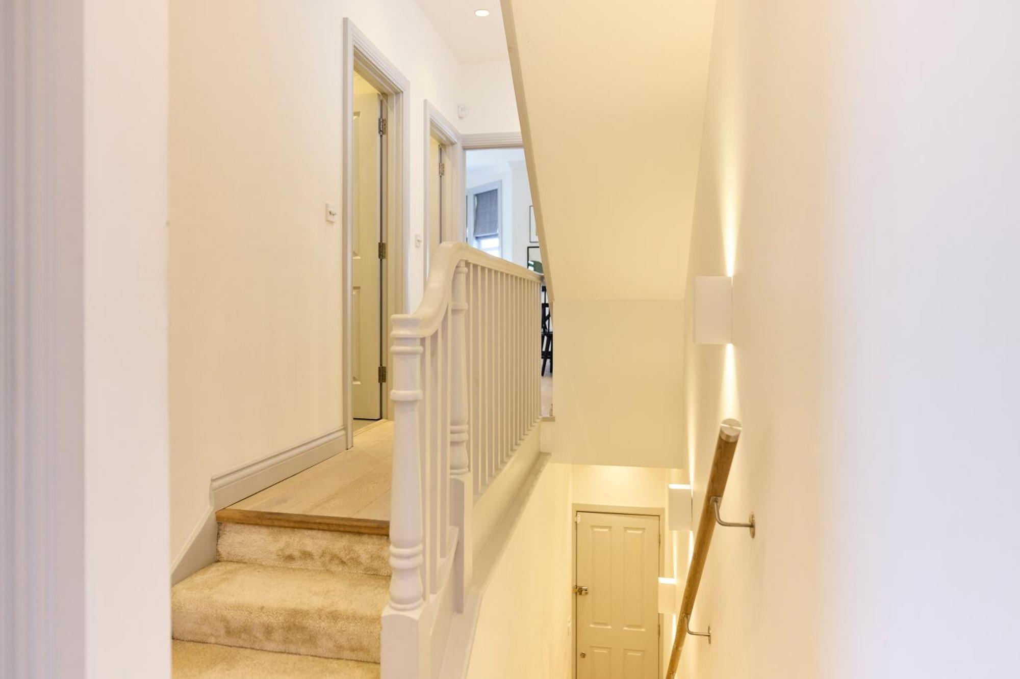 The Leghorn Quarters - Modern 3bdr With Balcony Apartamento Londres