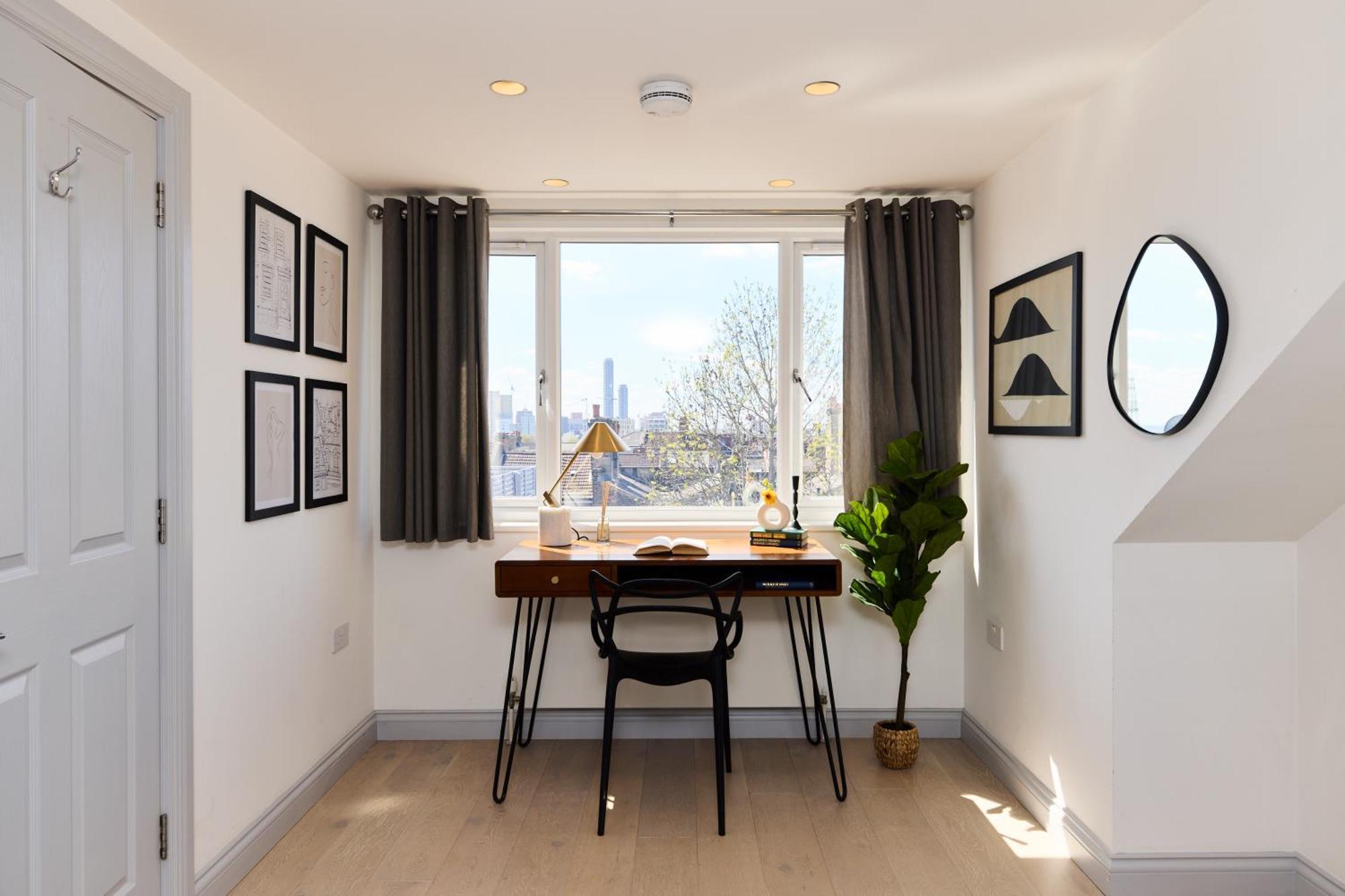 The Leghorn Quarters - Modern 3bdr With Balcony * Londres
