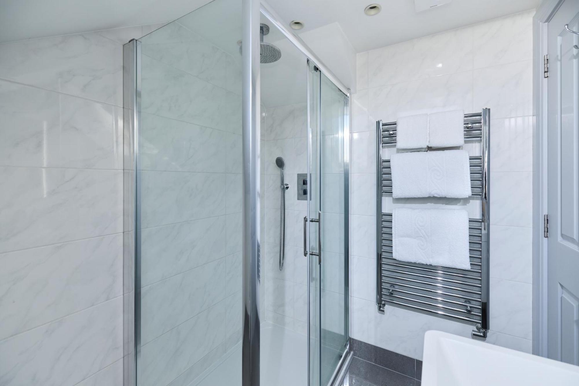 The Leghorn Quarters - Modern 3bdr With Balcony *