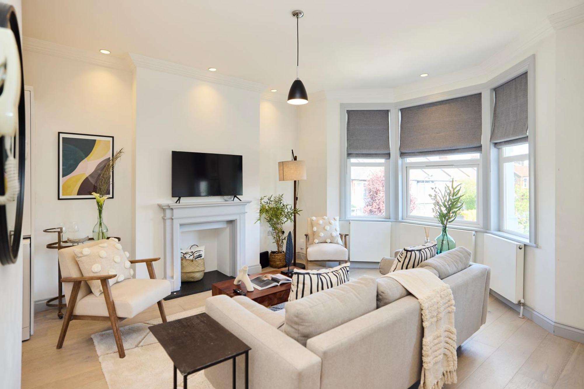 The Leghorn Quarters - Modern 3bdr With Balcony * Londres