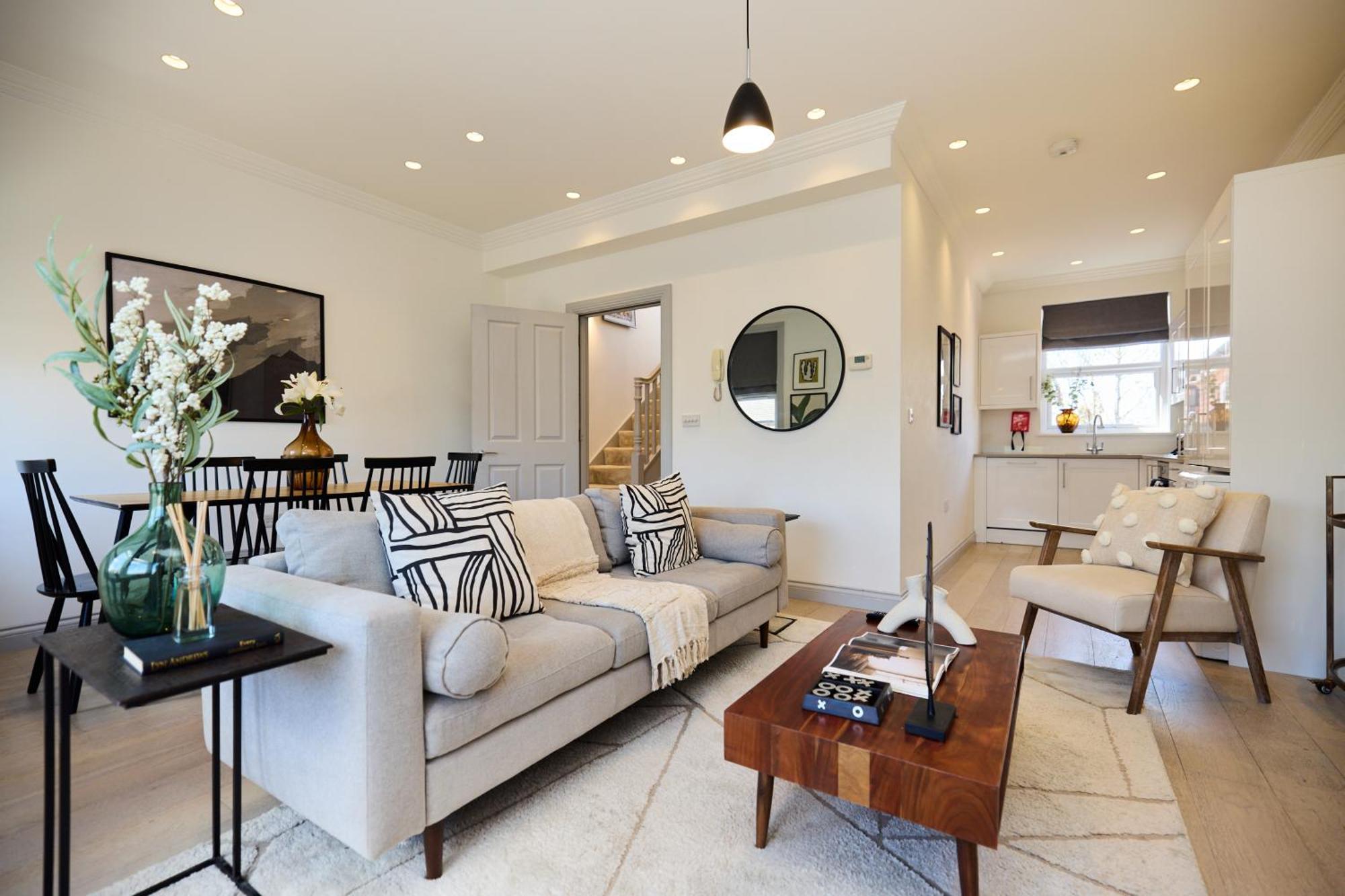 The Leghorn Quarters - Modern 3bdr With Balcony Londres