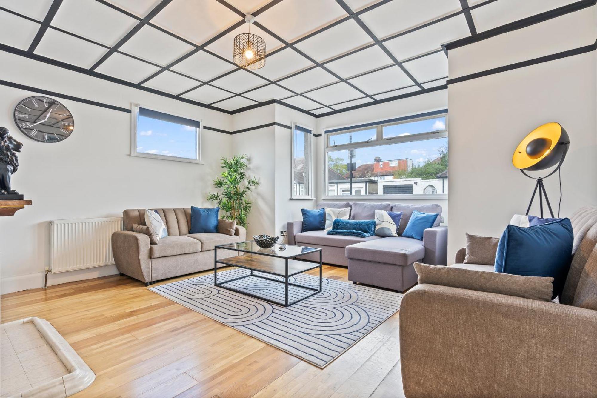 Heart Of Acton - Perfect For Large Groups Apartamento Londres
