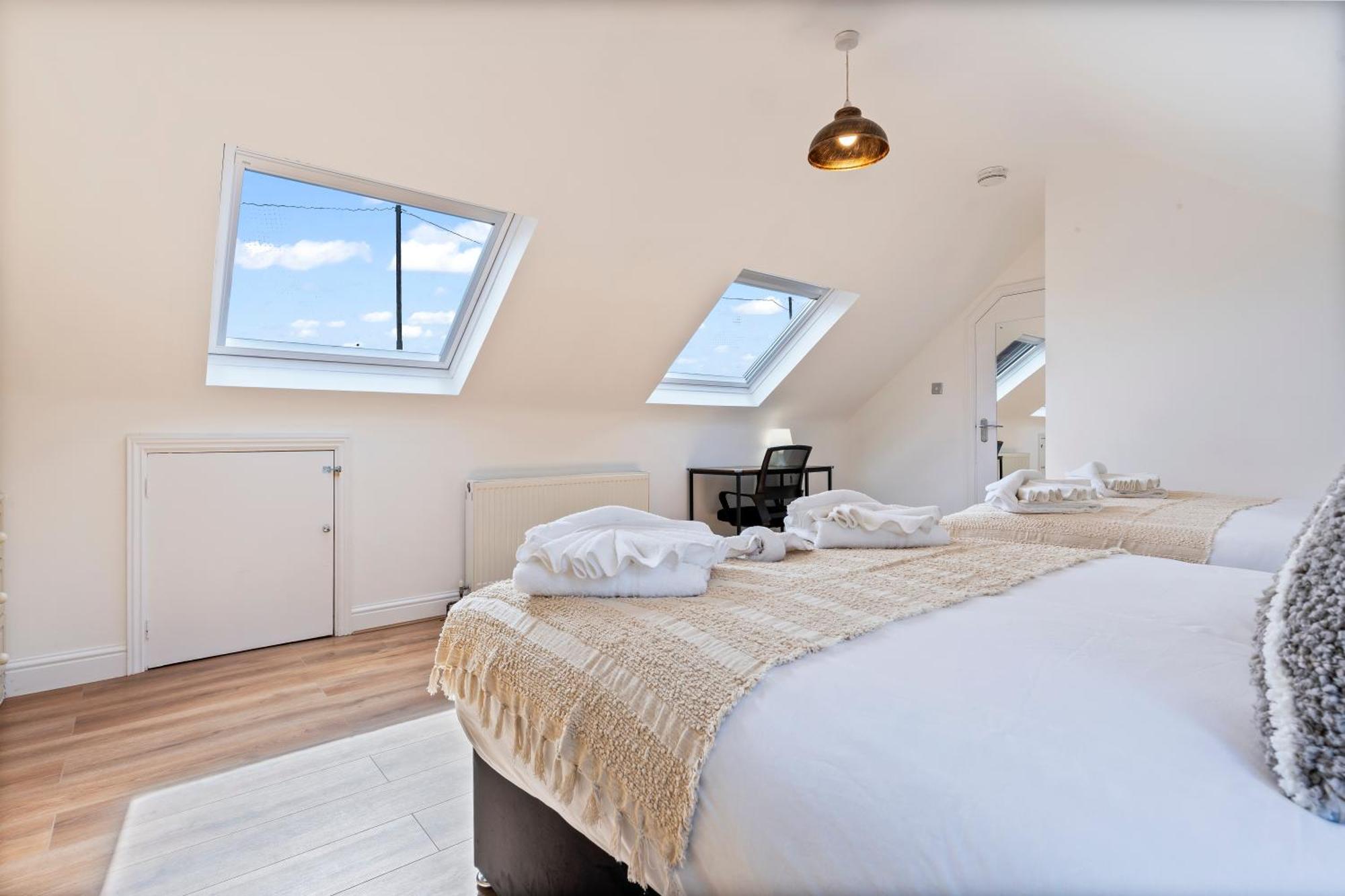 Apartamento Heart Of Acton - Perfect For Large Groups