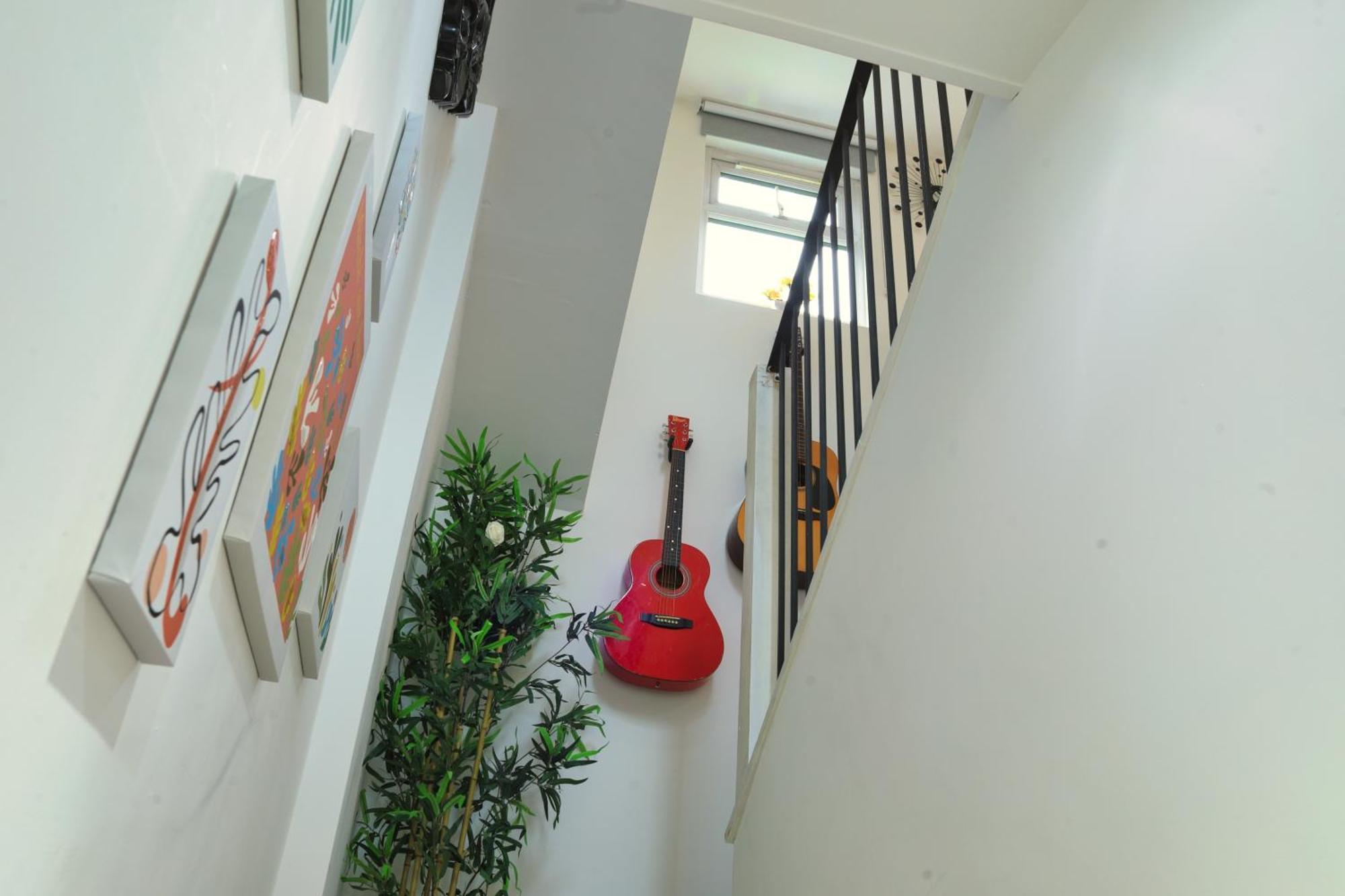 Floor In Islington Apartment *