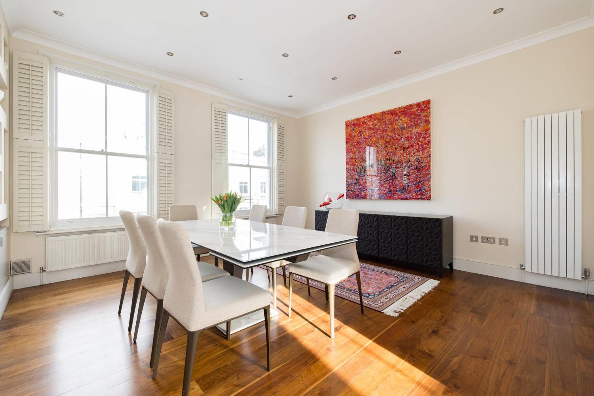 Light-filled Chelsea Duplex Apartamento *