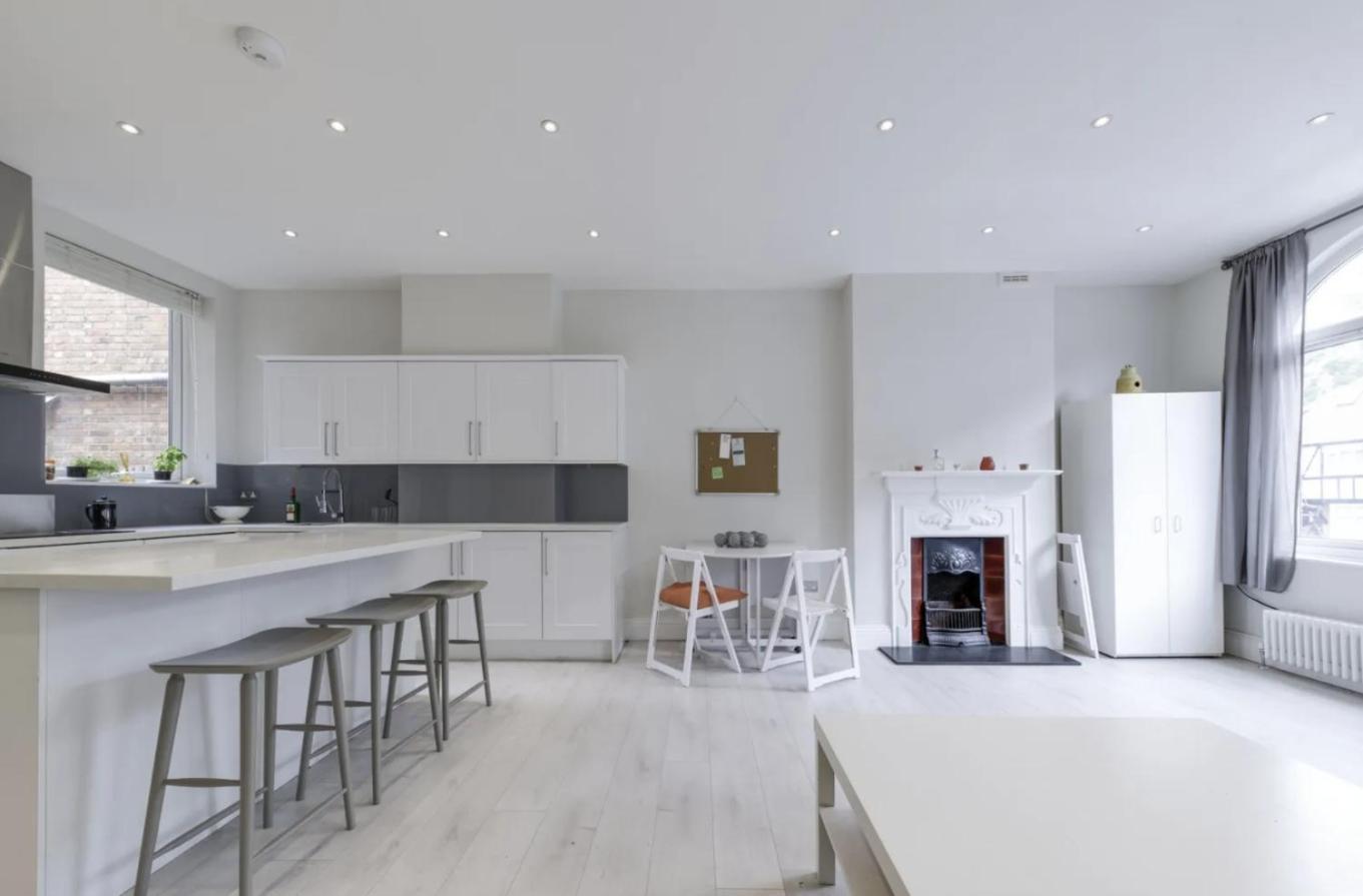 Modern 3 Bed In Hampstead *