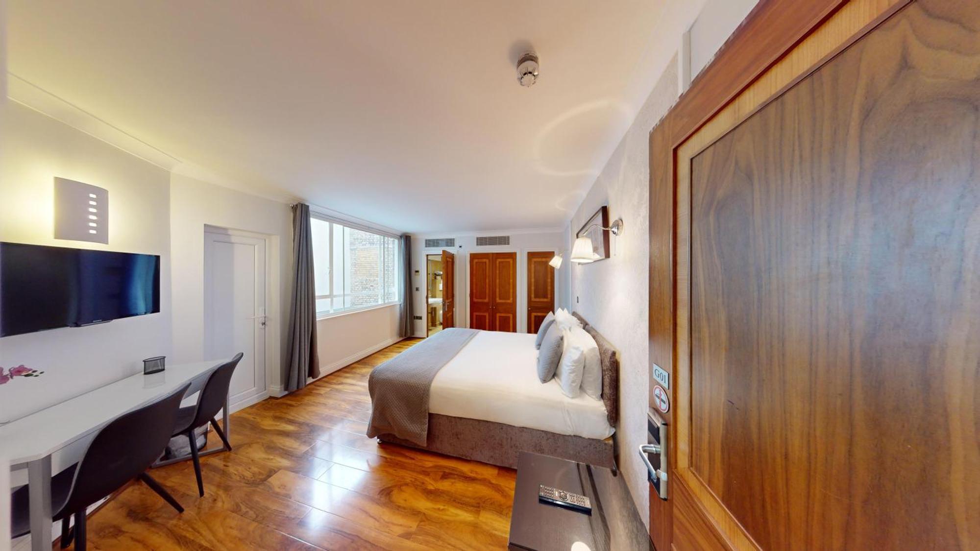 Msk 82 Hotel Londres