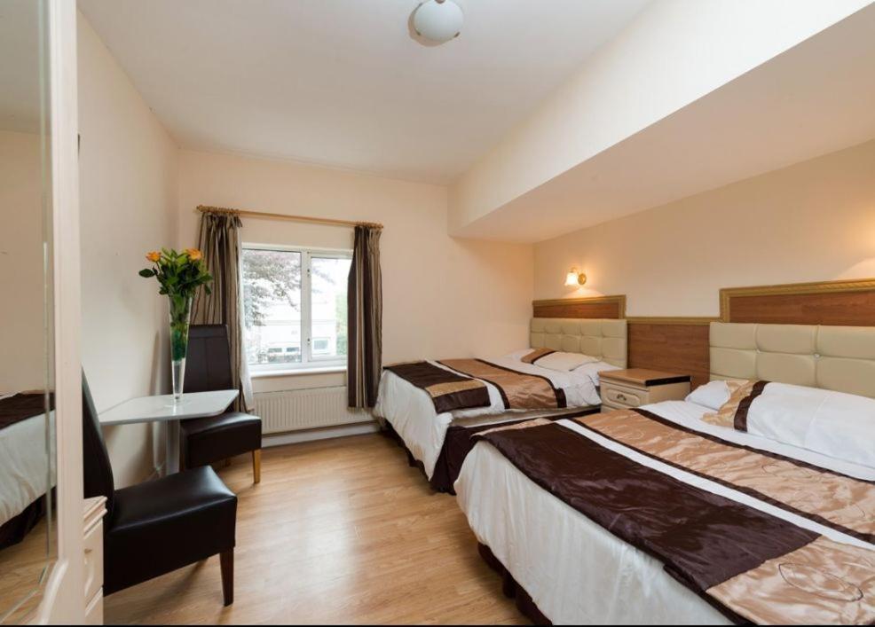 Bed and breakfast Golders
