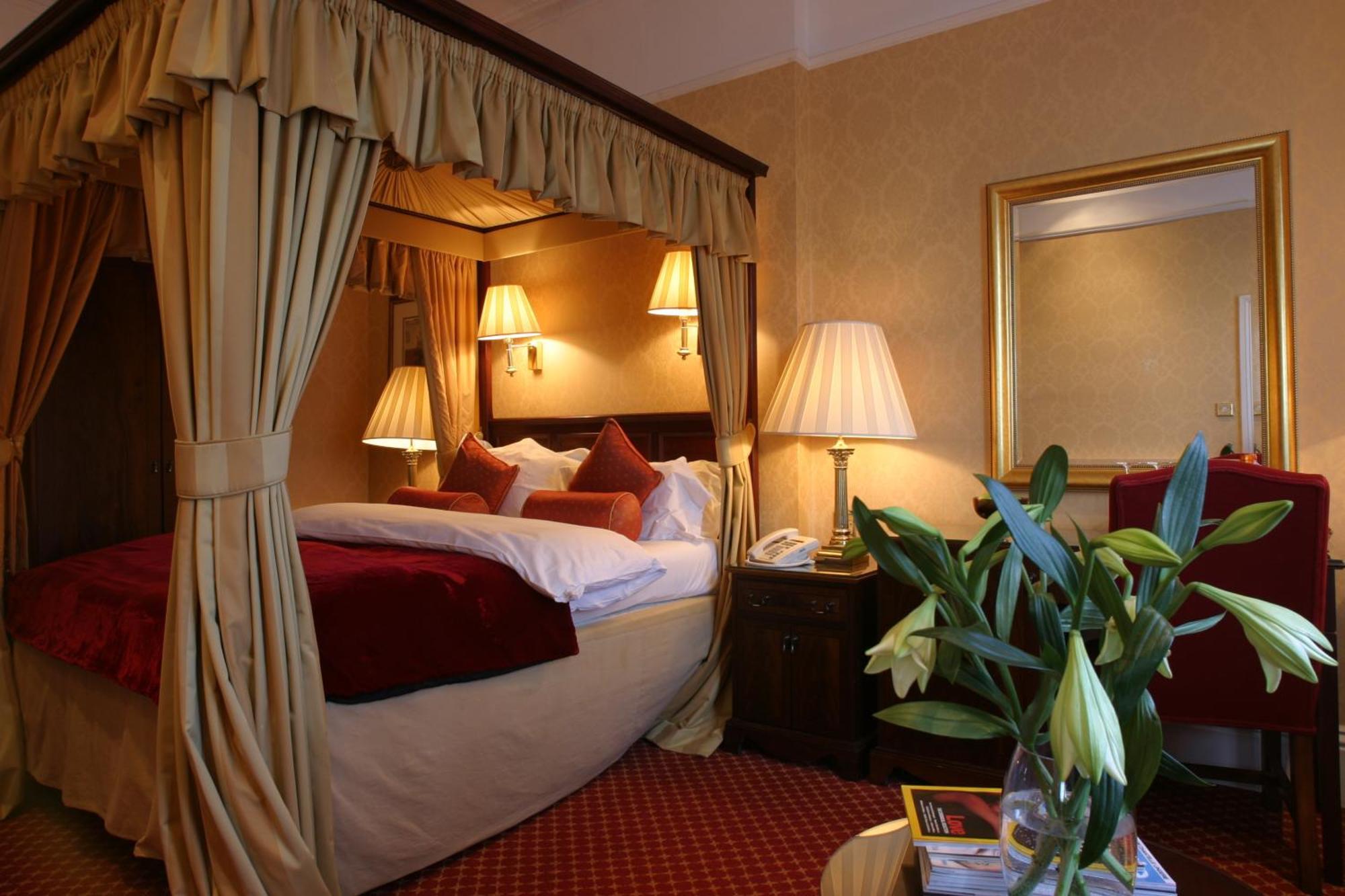 Hotel The Colonnade