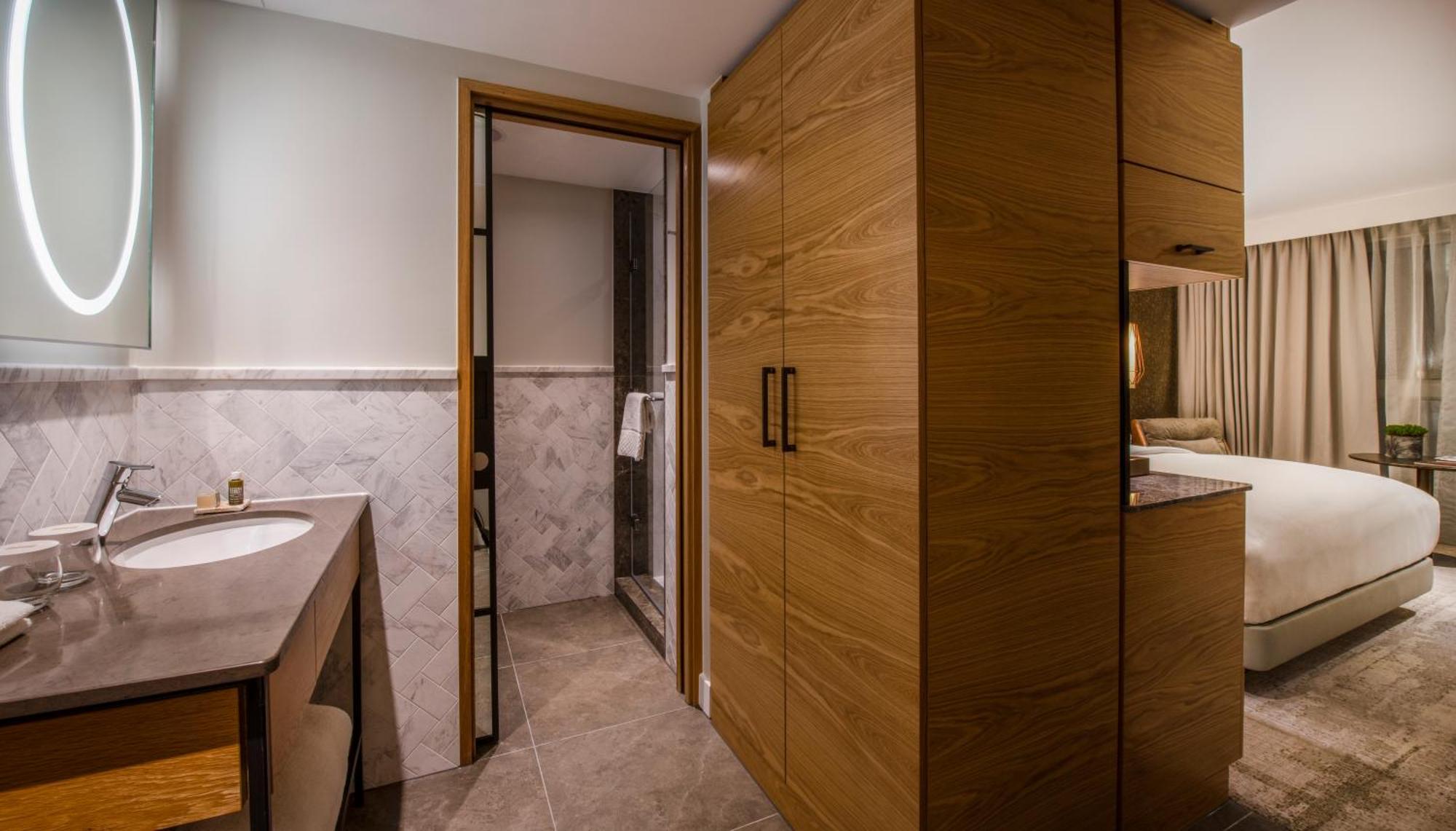 Hotel Lincoln Plaza London, Curio Collection By Hilton Londres
