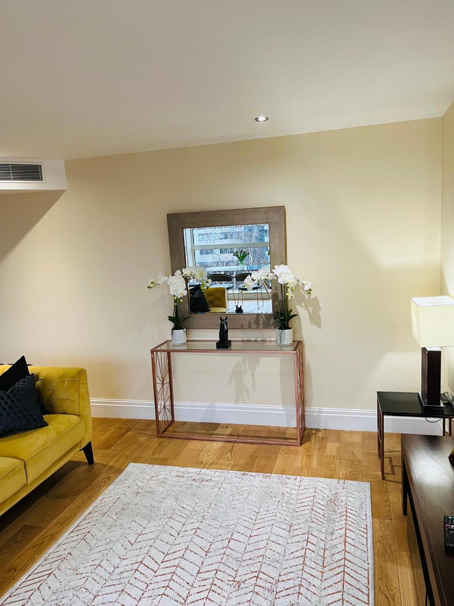 Thames View Apartment, Imperial Wharf Londres