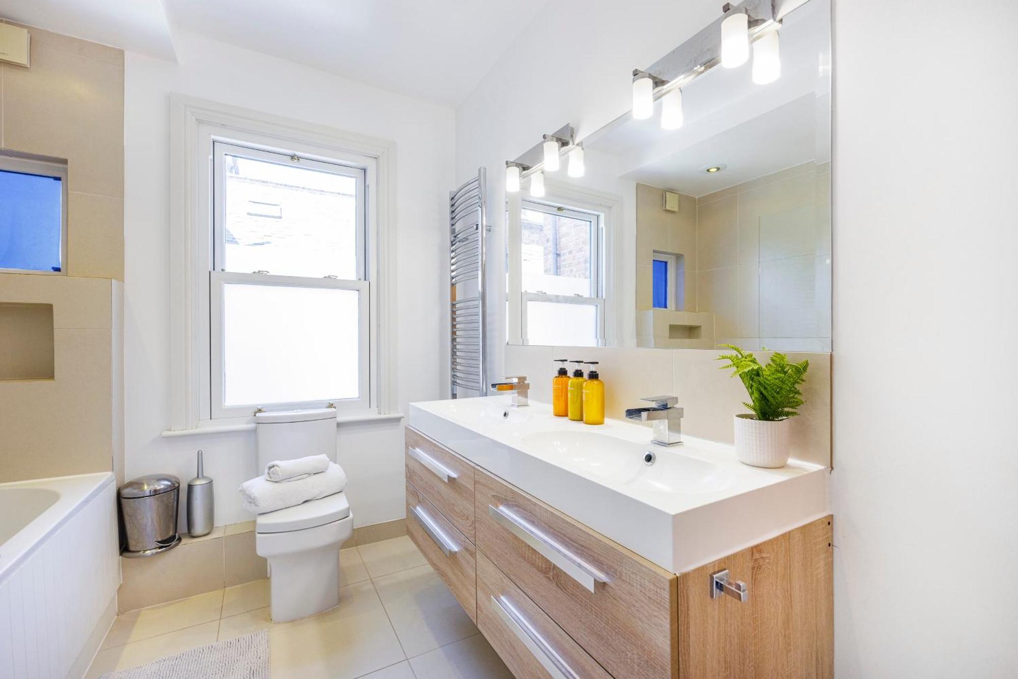 Casa de Férias 6 Bedroom House By Av Acton Sleeps 11 Free Parking Londres