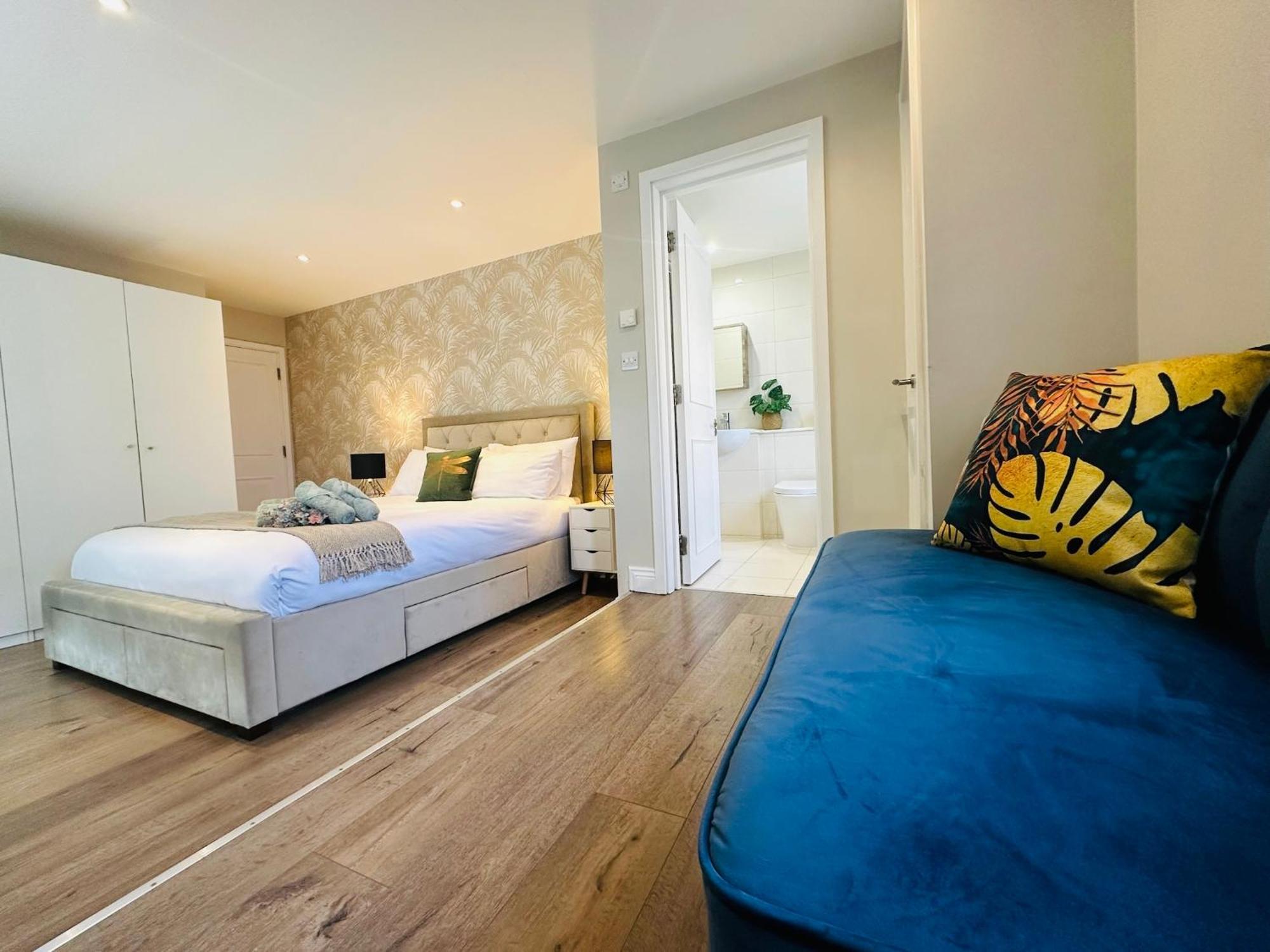 Apartment Stylish, Modern In London