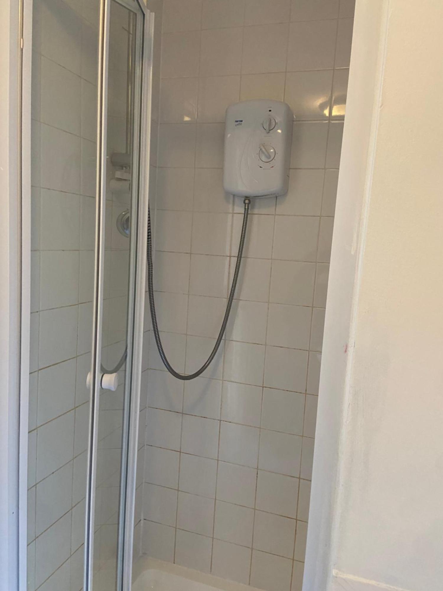 Beautiful 2 Bed Waterfront With Parking Perfect For Canary Wharf - 2 Bed 2 Bath With High Speed Wifi And Netflix And Parking Londres