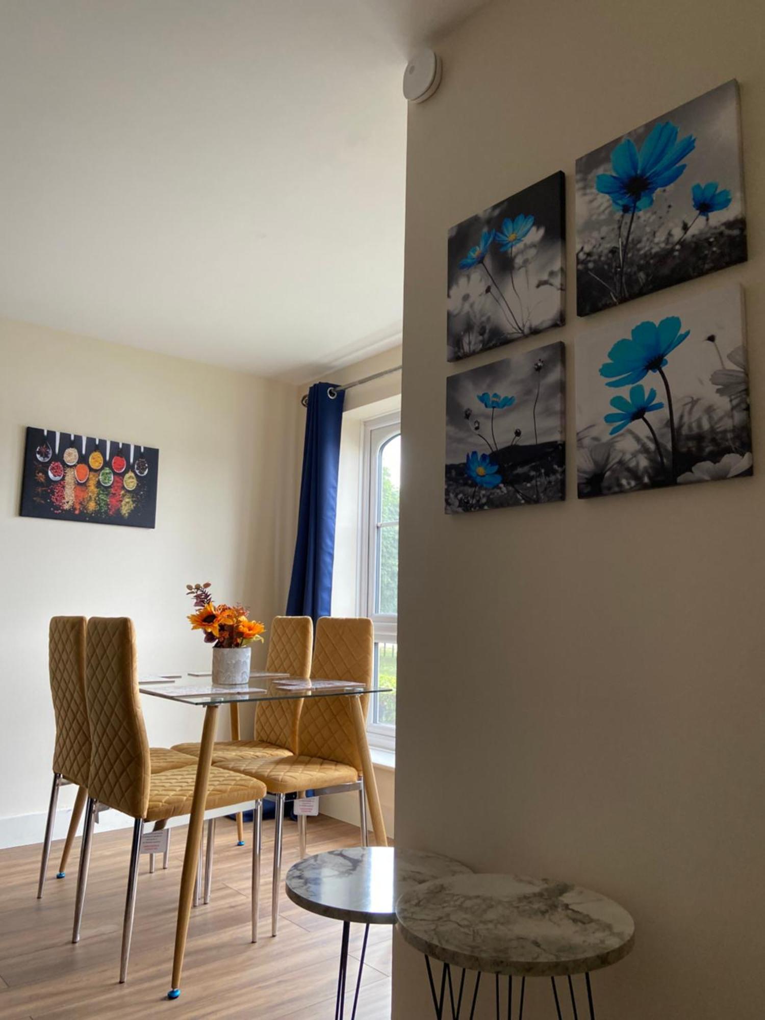 Beautiful 2 Bed Waterfront With Parking Perfect For Canary Wharf - 2 Bed 2 Bath With High Speed Wifi And Netflix And Parking Londres