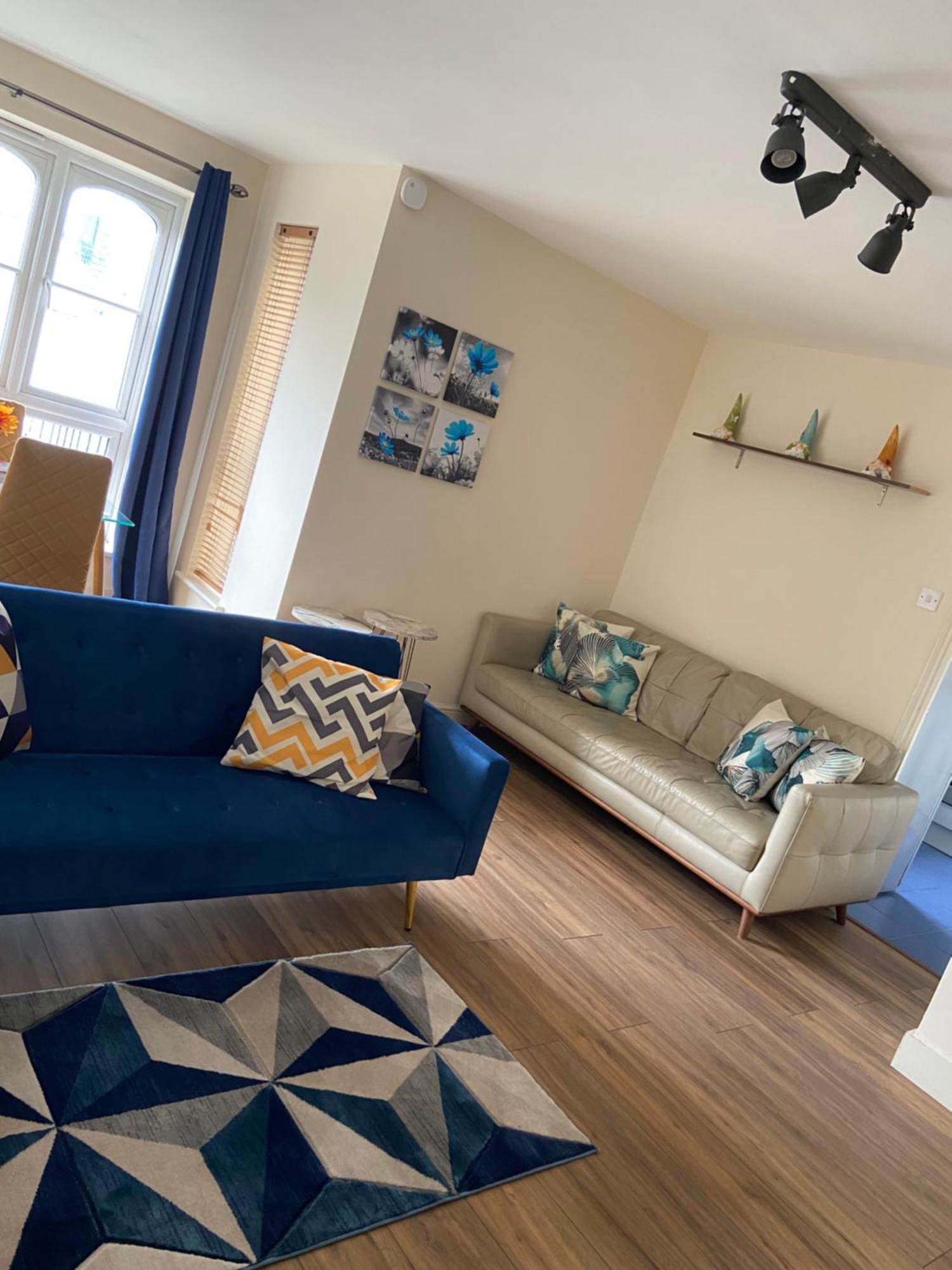 Beautiful 2 Bed Waterfront With Parking Perfect For Canary Wharf - 2 Bed 2 Bath With High Speed Wifi And Netflix And Parking Londres