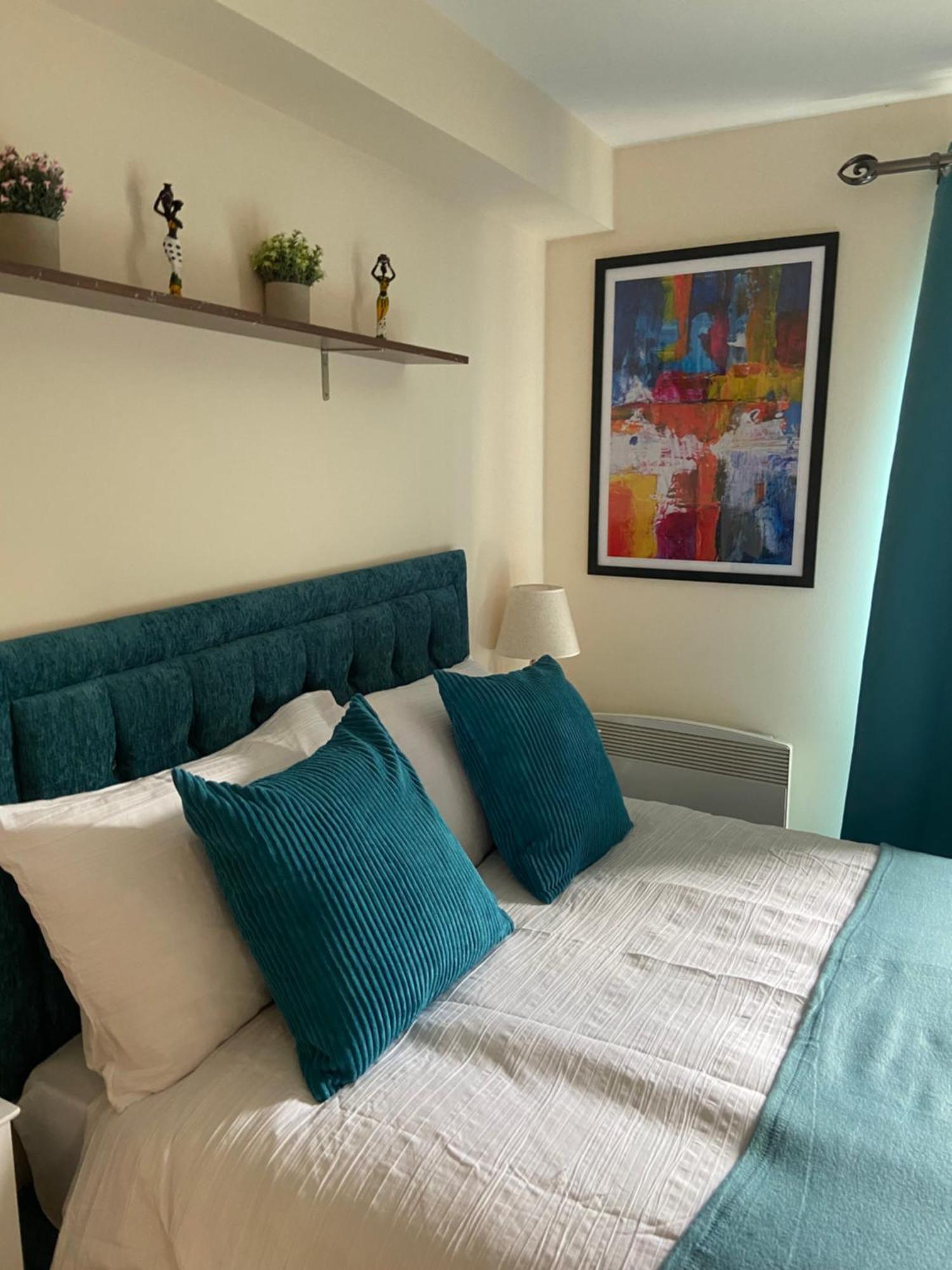 Apartamento Beautiful 2 Bed Waterfront With Parking Perfect For Canary Wharf - 2 Bed 2 Bath With High Speed Wifi And Netflix And Parking