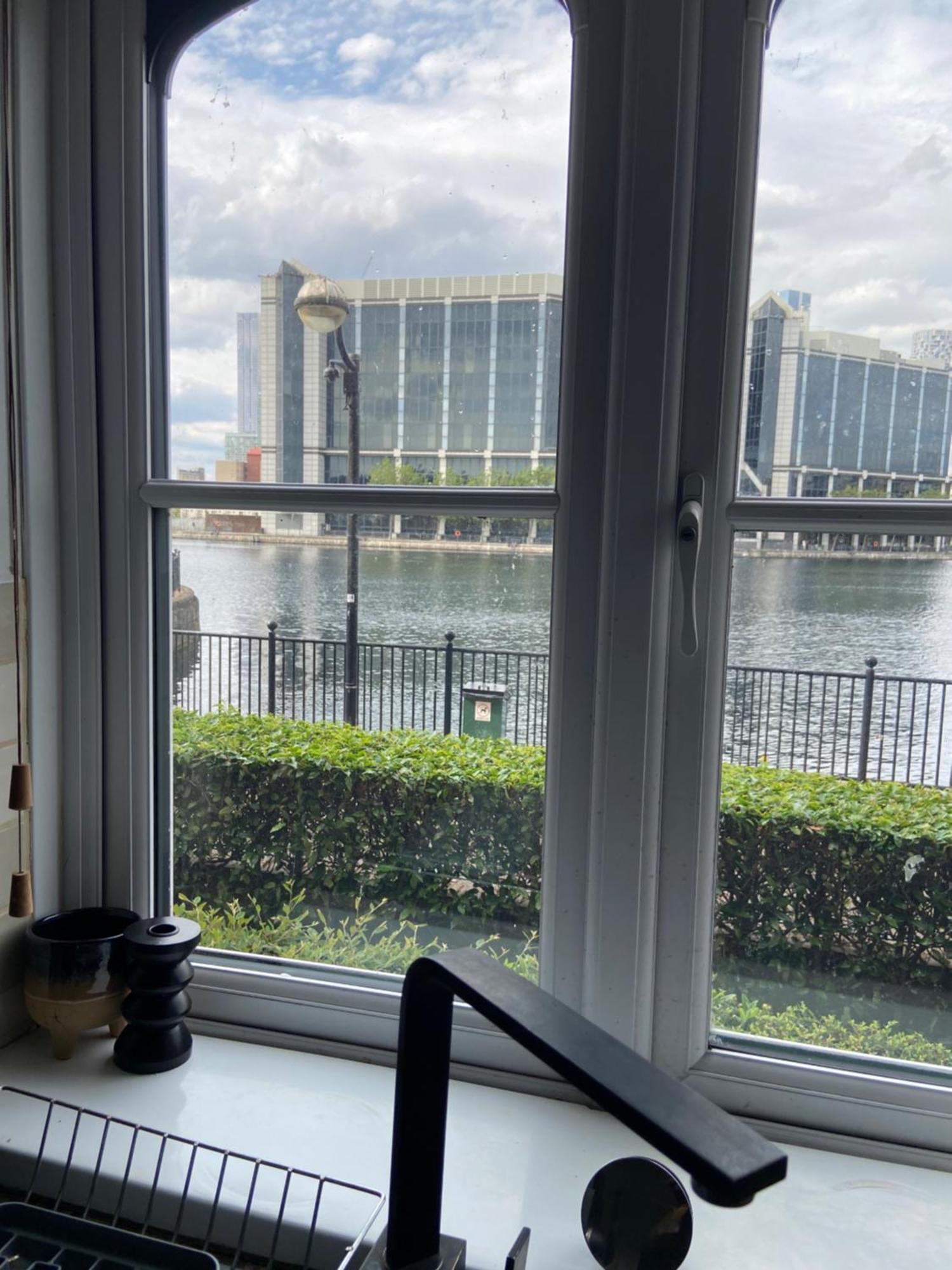 Apartamento Beautiful 2 Bed Waterfront With Parking Perfect For Canary Wharf - 2 Bed 2 Bath With High Speed Wifi And Netflix And Parking Londres