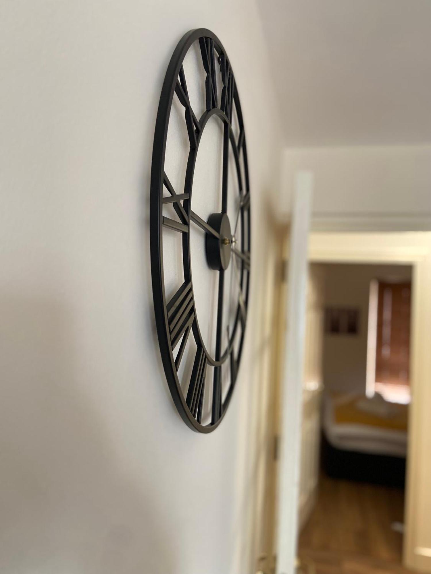 Waterfront Canary Lodge: Cozy 2-bed With Wi-fi & Parking Londres