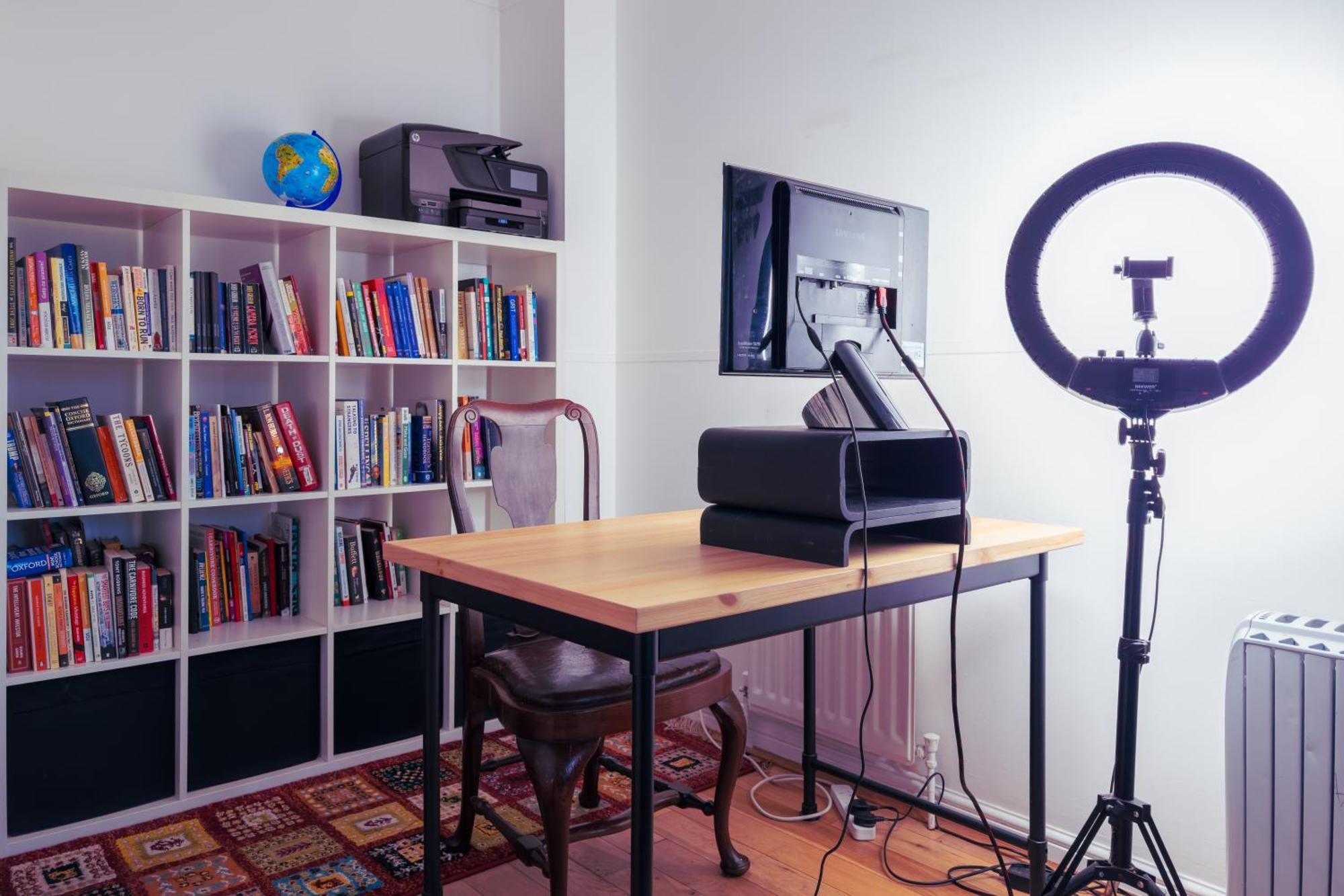 View Private Room, Desk, 1 Gbps Net, Free Parking Londres
