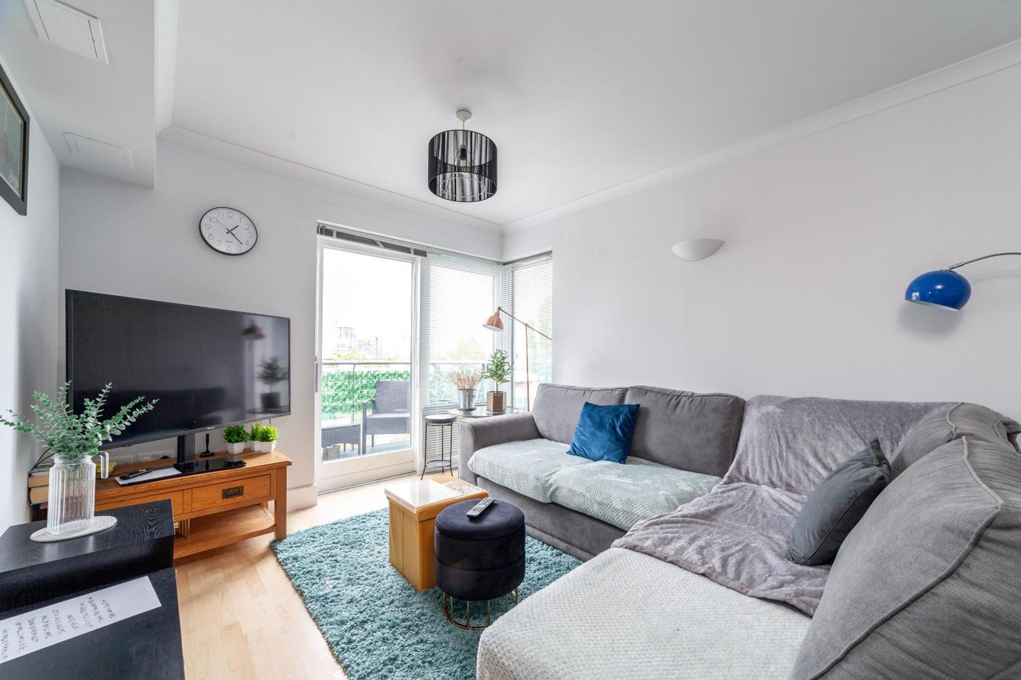 Stylish Chic Retreat: 1-bed, Near Canary Wharf Londres