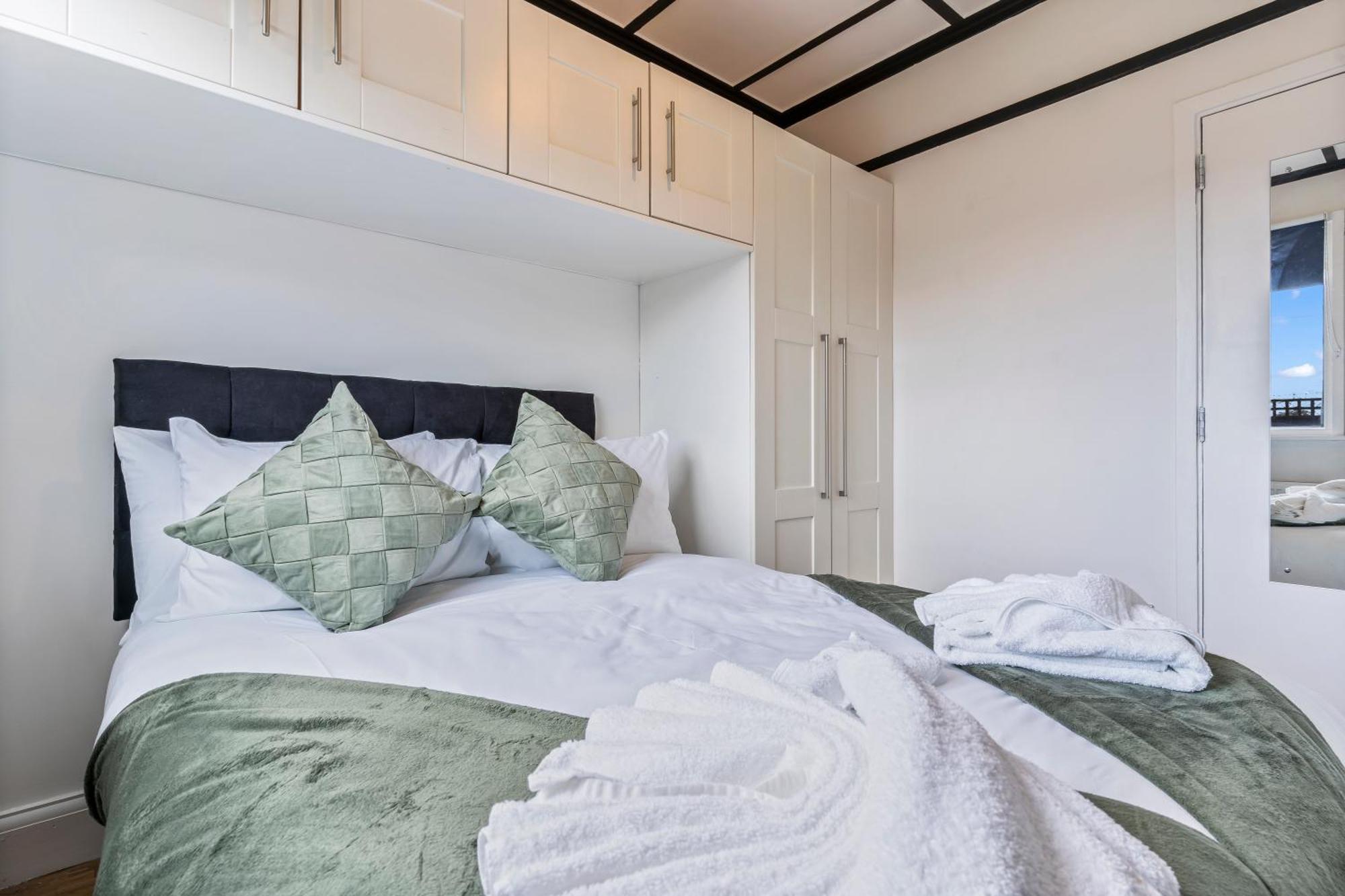 Appartement Heart Of Acton - Free Parking - Perfect For Contractors *