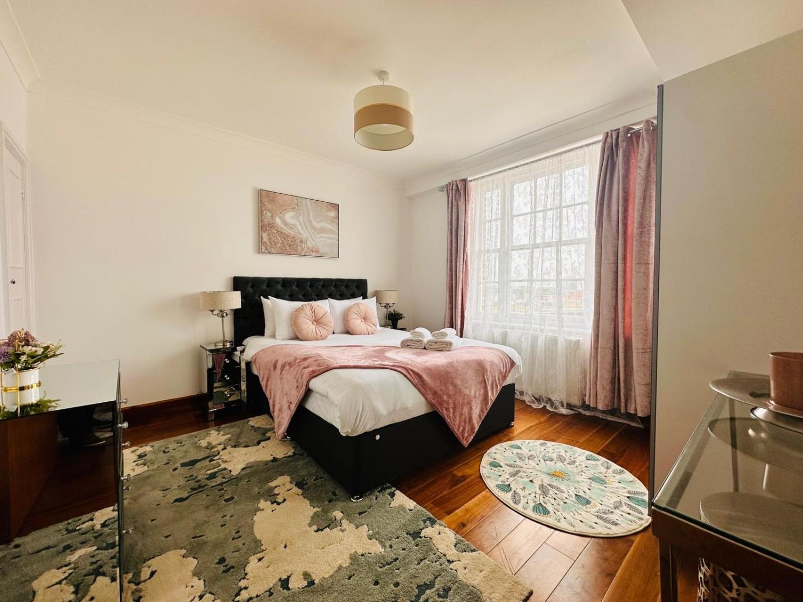 Stunning Flat Next To Hyde Park