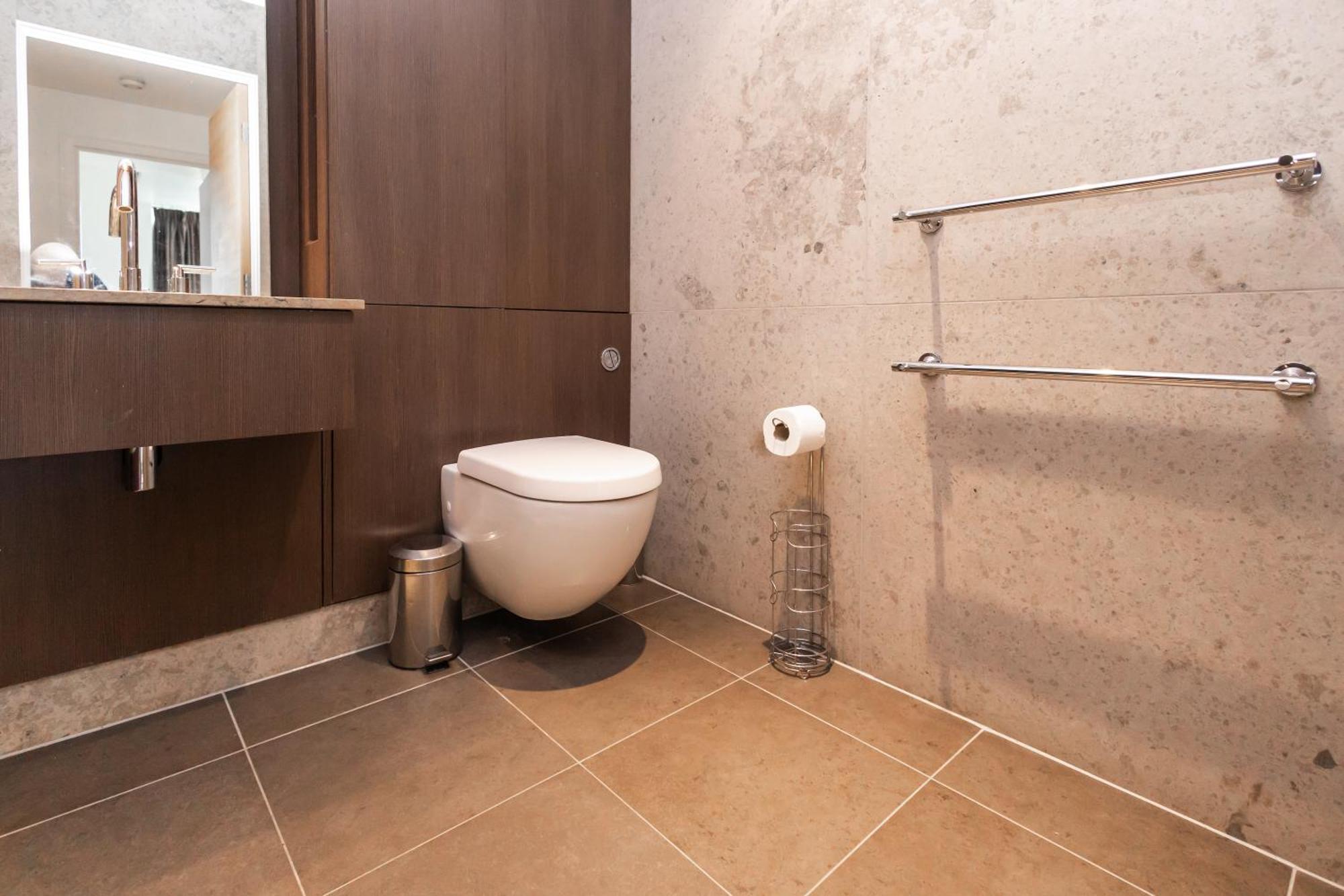 Apartment Ads Lux Lettings Ltd - Battersea Reach *