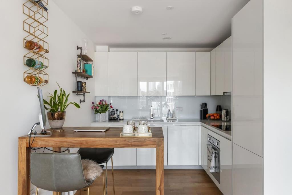 Modern New 1-bedroom Stunning Views Londres