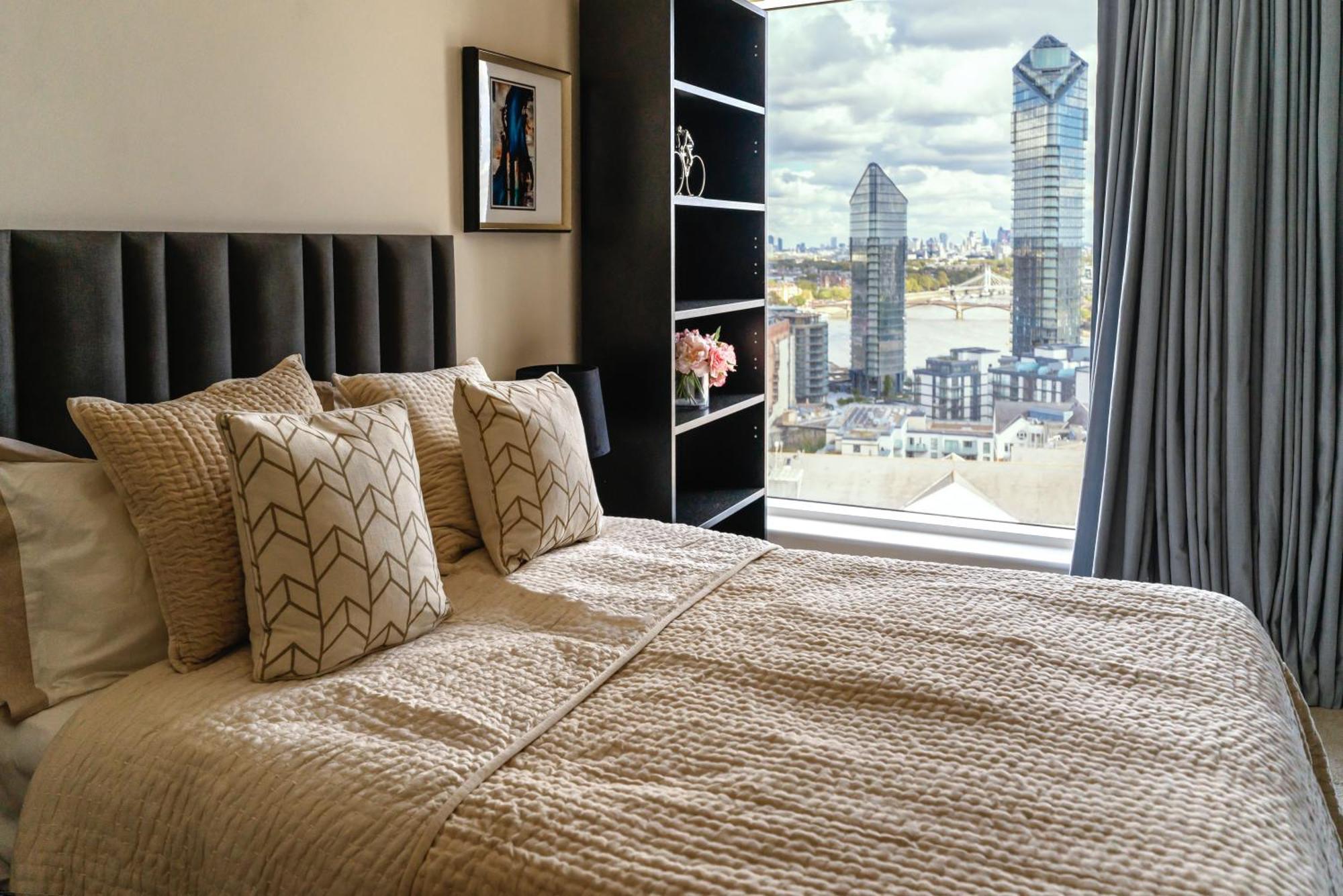 Luxury Riverside