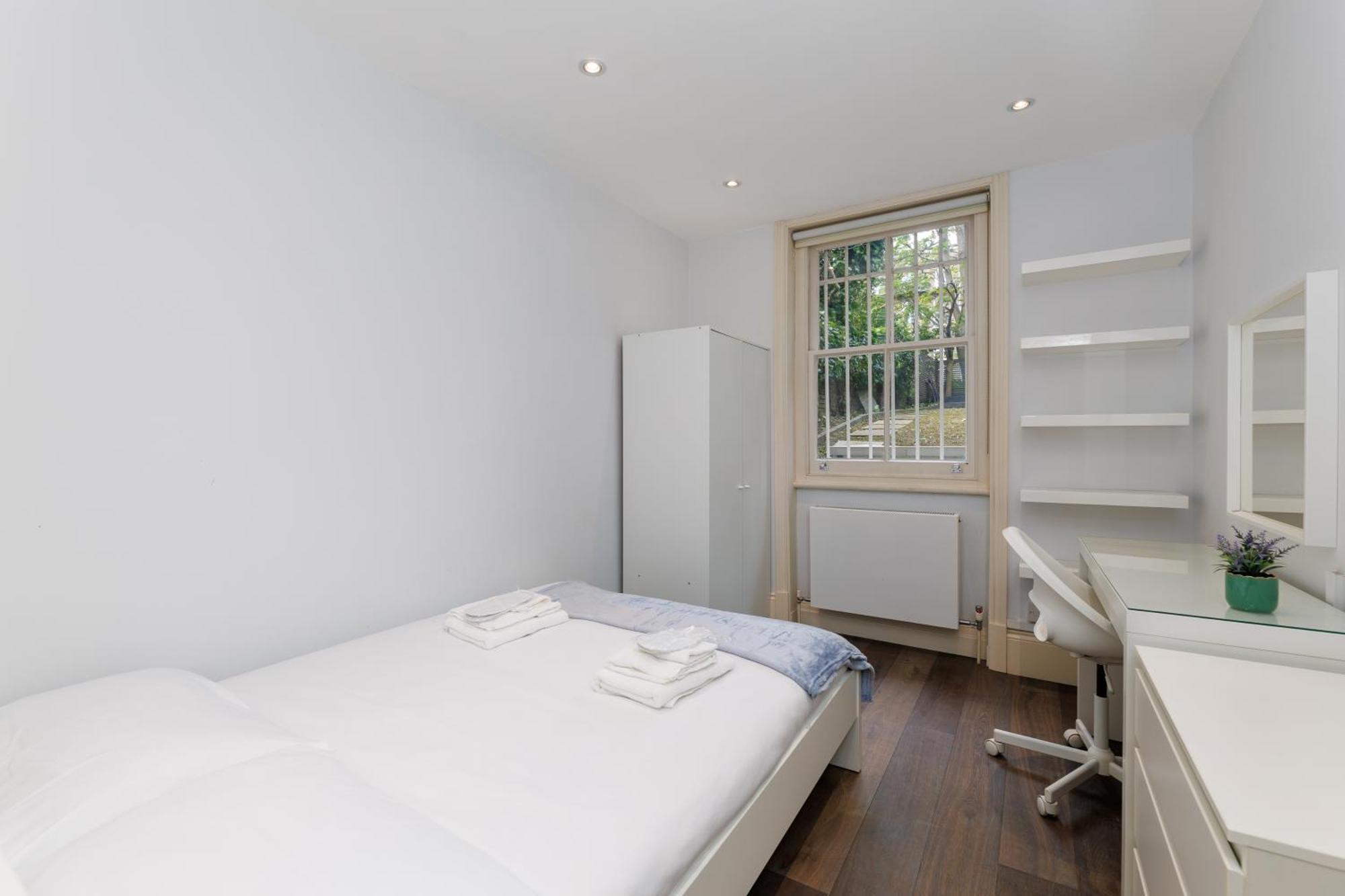 Spacious 2-bed Flat / 10 Mins From The Centre Londres