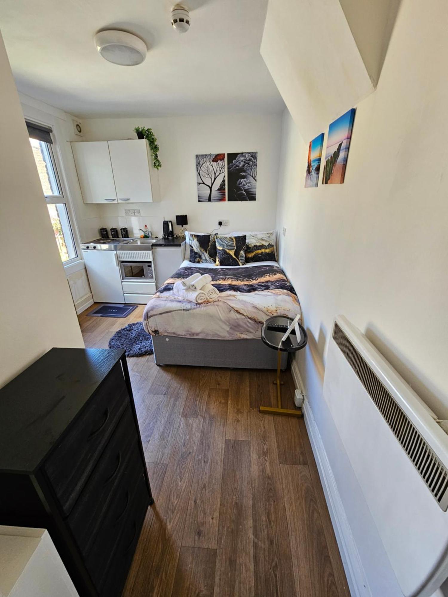 Apartamento Tiny Studio, 30 Min To St. Pancras, North *