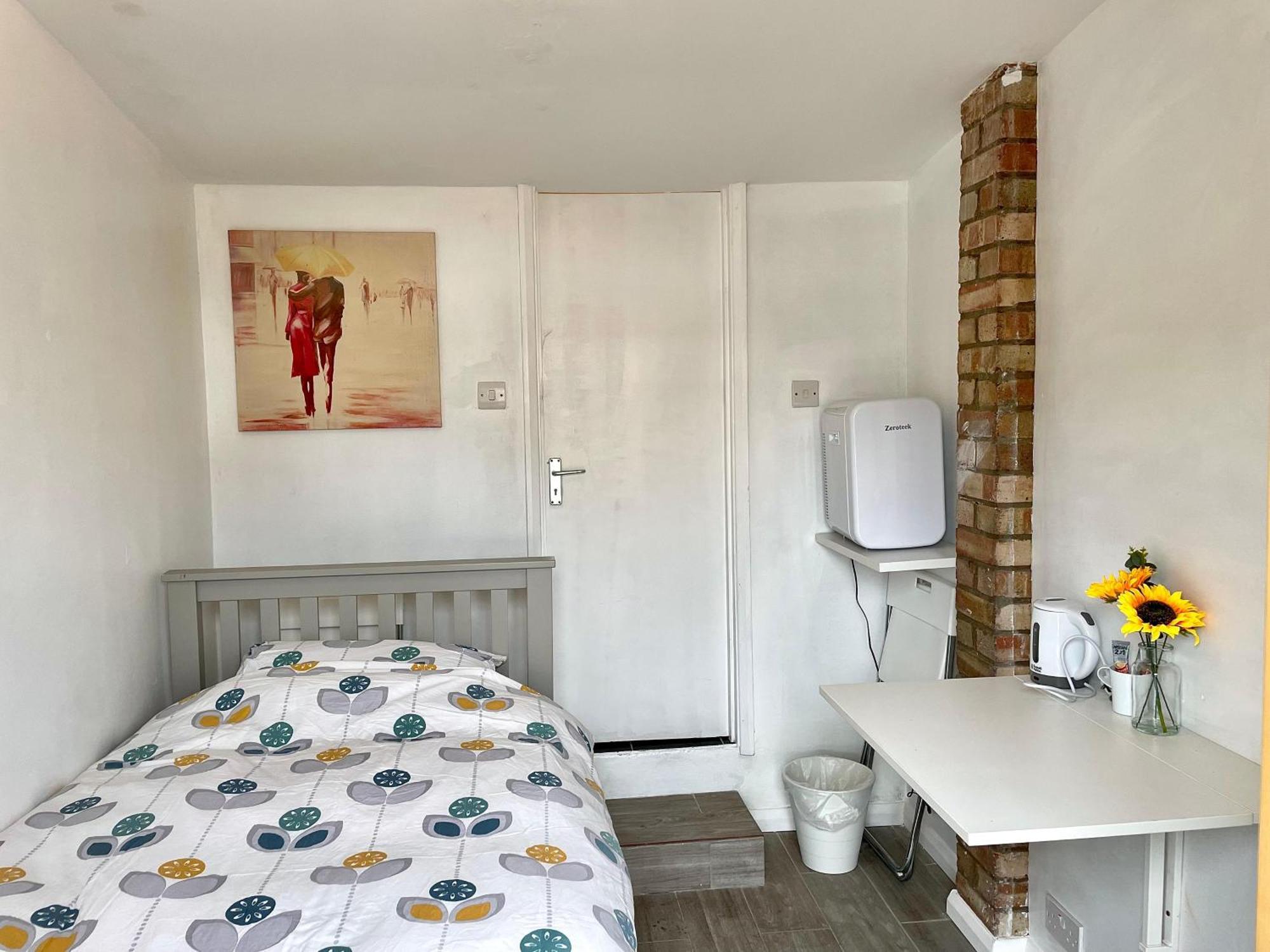 Guest house At Eej *